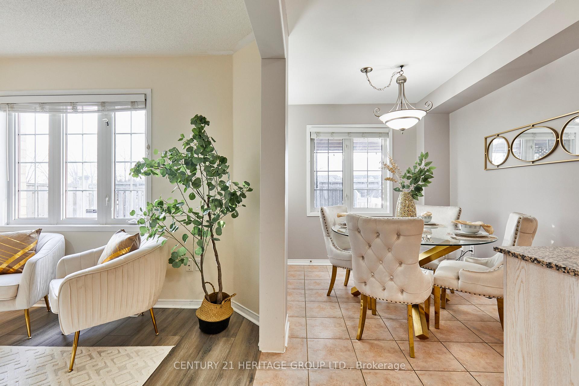 Photo 6 of 73 Rich Crescent, Whitby, Williamsburg — HOMEH