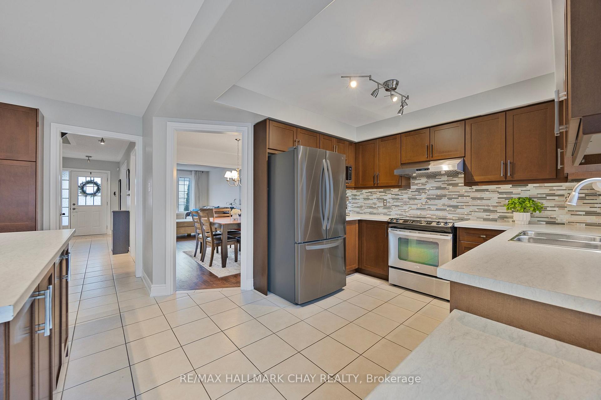 Photo 4 of 141 Arnold Crescent, Essa, Angus — HOMEH