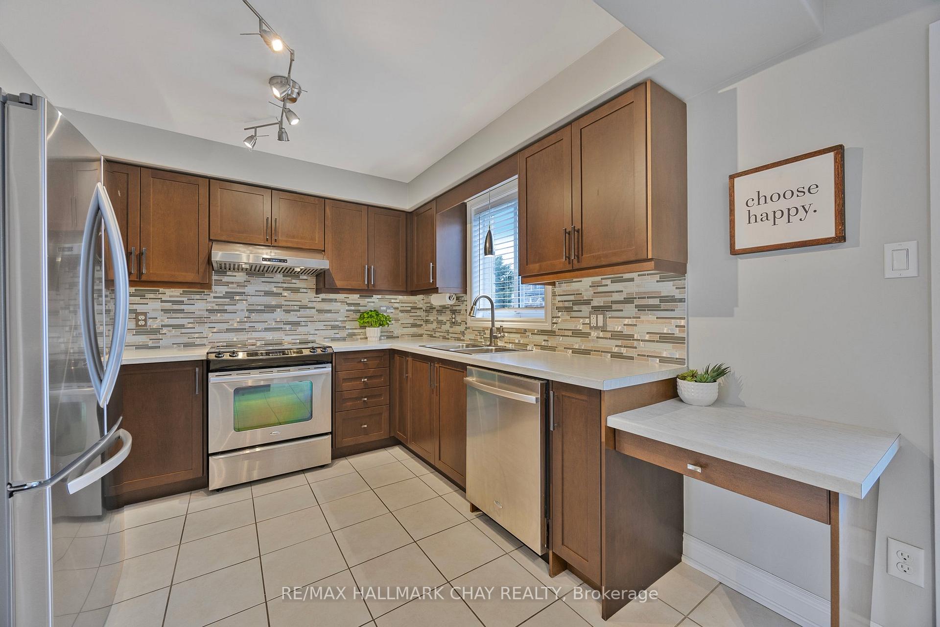 Photo 2 of 141 Arnold Crescent, Essa, Angus — HOMEH