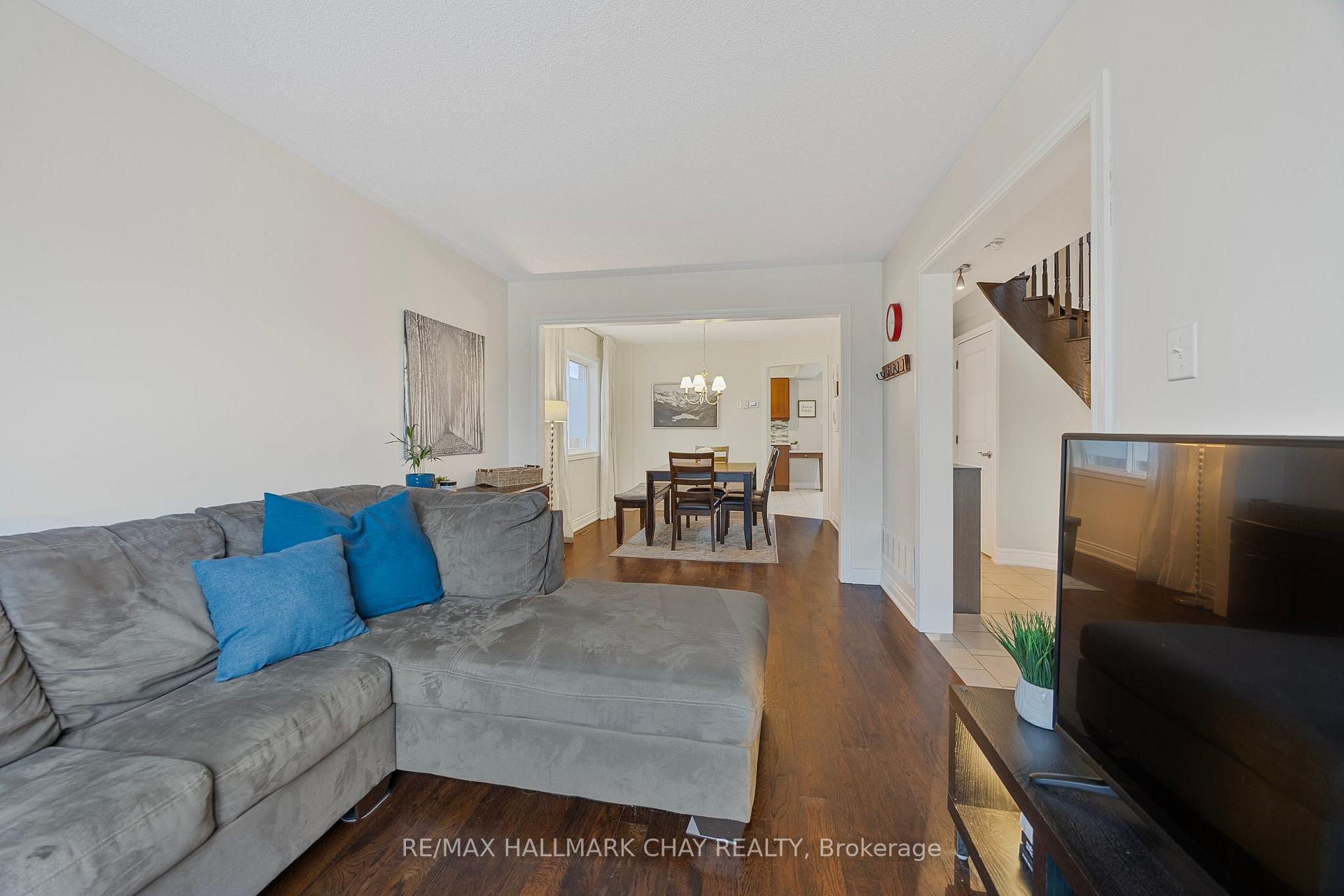 Photo 13 of 141 Arnold Crescent, Essa, Angus — HOMEH