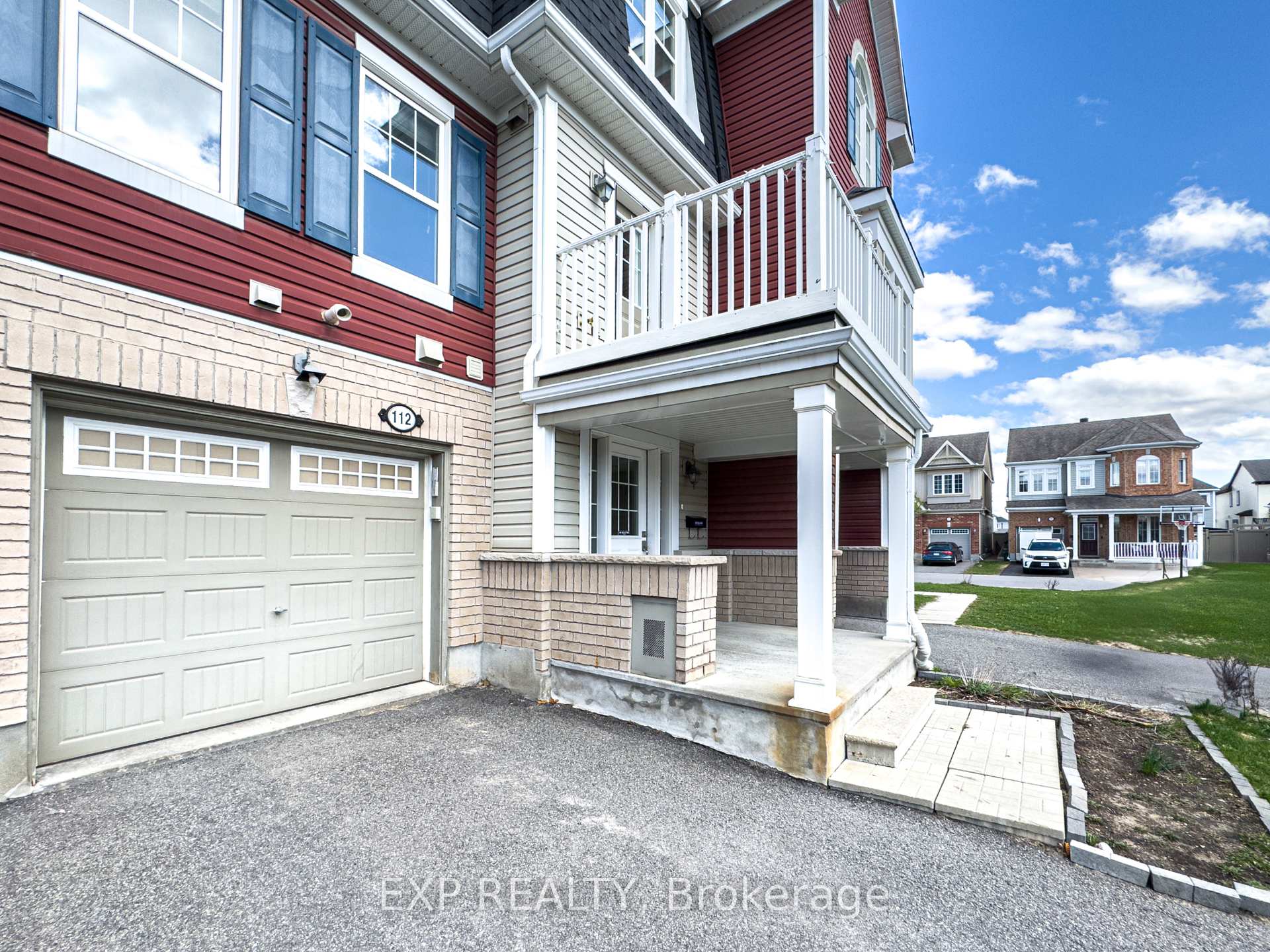 Photo 2 of 112 Pennant Avenue, Ottawa, Barrhaven - Half Moon Bay — HOMEH