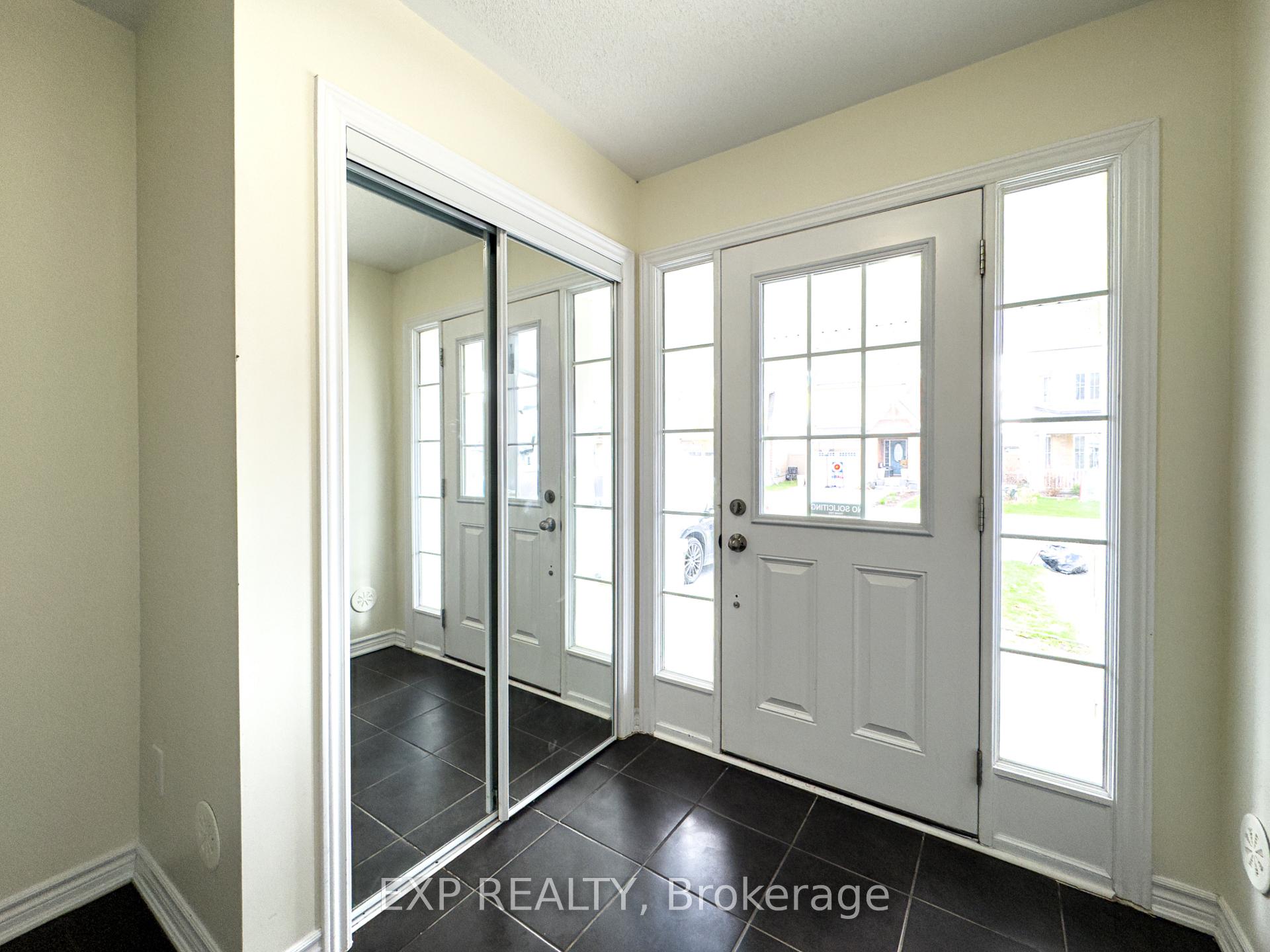 Photo 4 of 112 Pennant Avenue, Ottawa, Barrhaven - Half Moon Bay — HOMEH