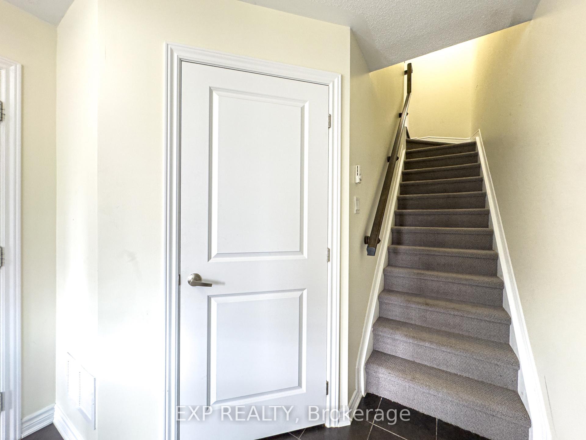 Photo 5 of 112 Pennant Avenue, Ottawa, Barrhaven - Half Moon Bay — HOMEH