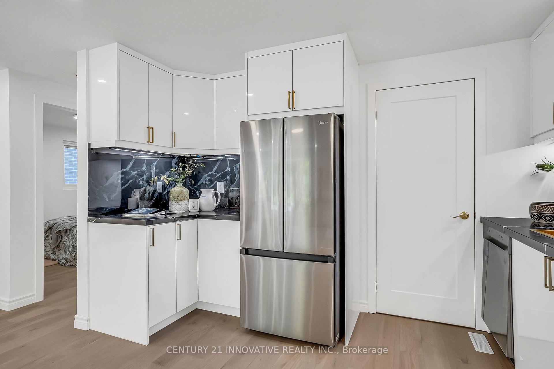 Photo 9 of 25 Lewin Crescent, Ajax, South East — HOMEH