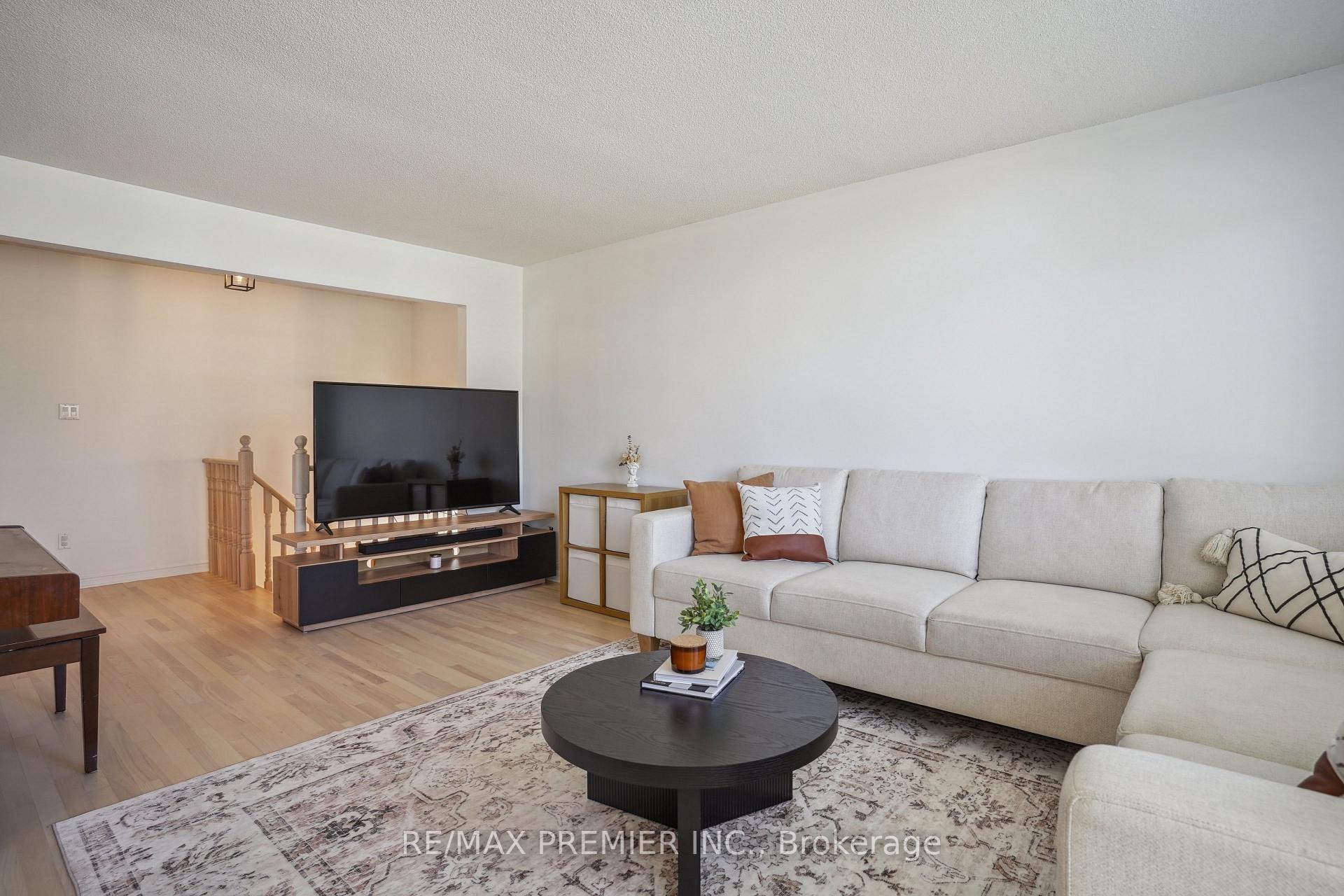 Photo 2 of 28 Edenbridge Drive, Essa, Angus — HOMEH