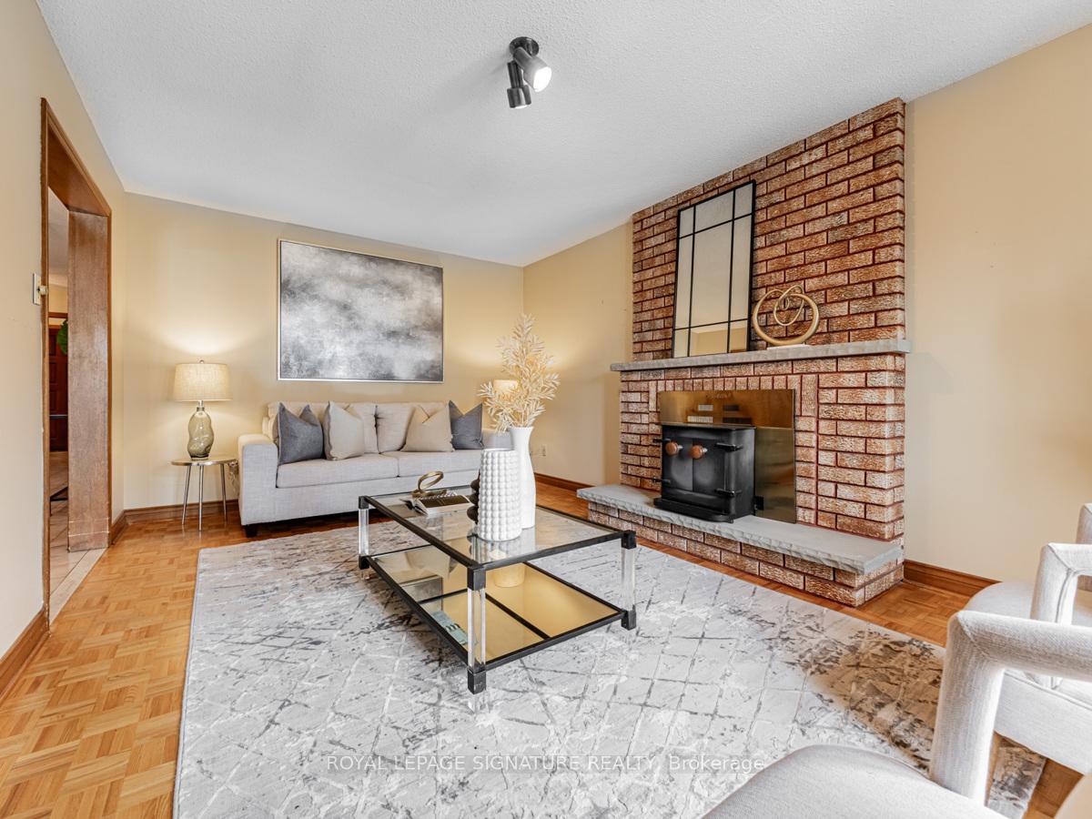 Photo 16 of 84 Jade Crescent, Vaughan, West Woodbridge — HOMEH