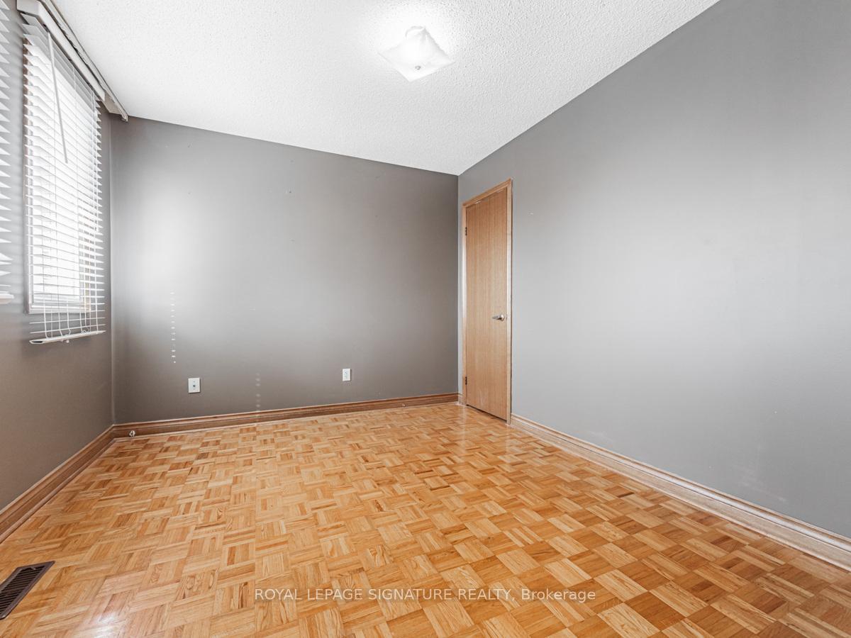 Photo 25 of 84 Jade Crescent, Vaughan, West Woodbridge — HOMEH