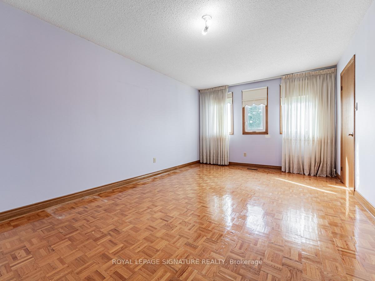 Photo 14 of 84 Jade Crescent, Vaughan, West Woodbridge — HOMEH