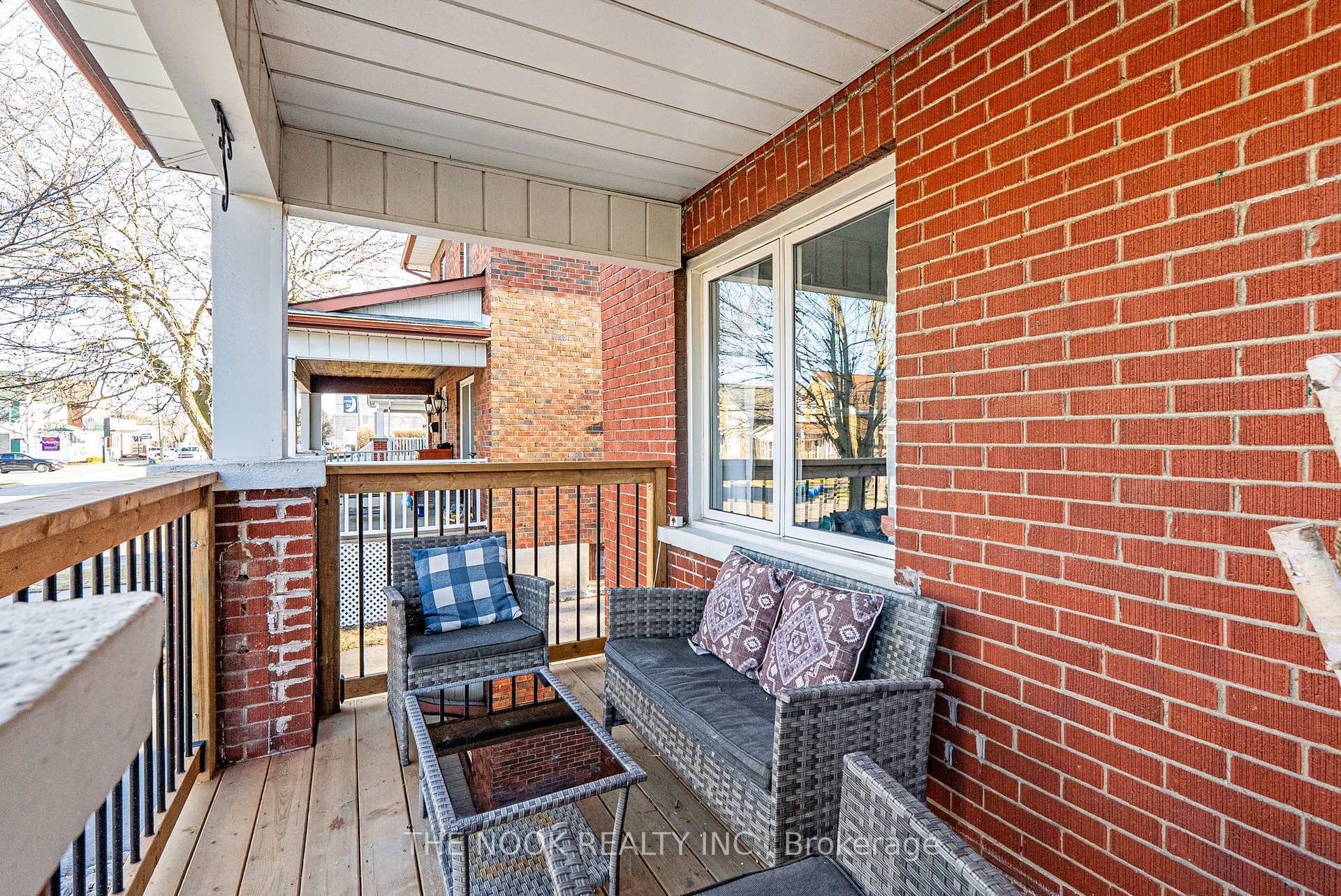 Photo 3 of 56 Warren Avenue, Oshawa, McLaughlin — HOMEH