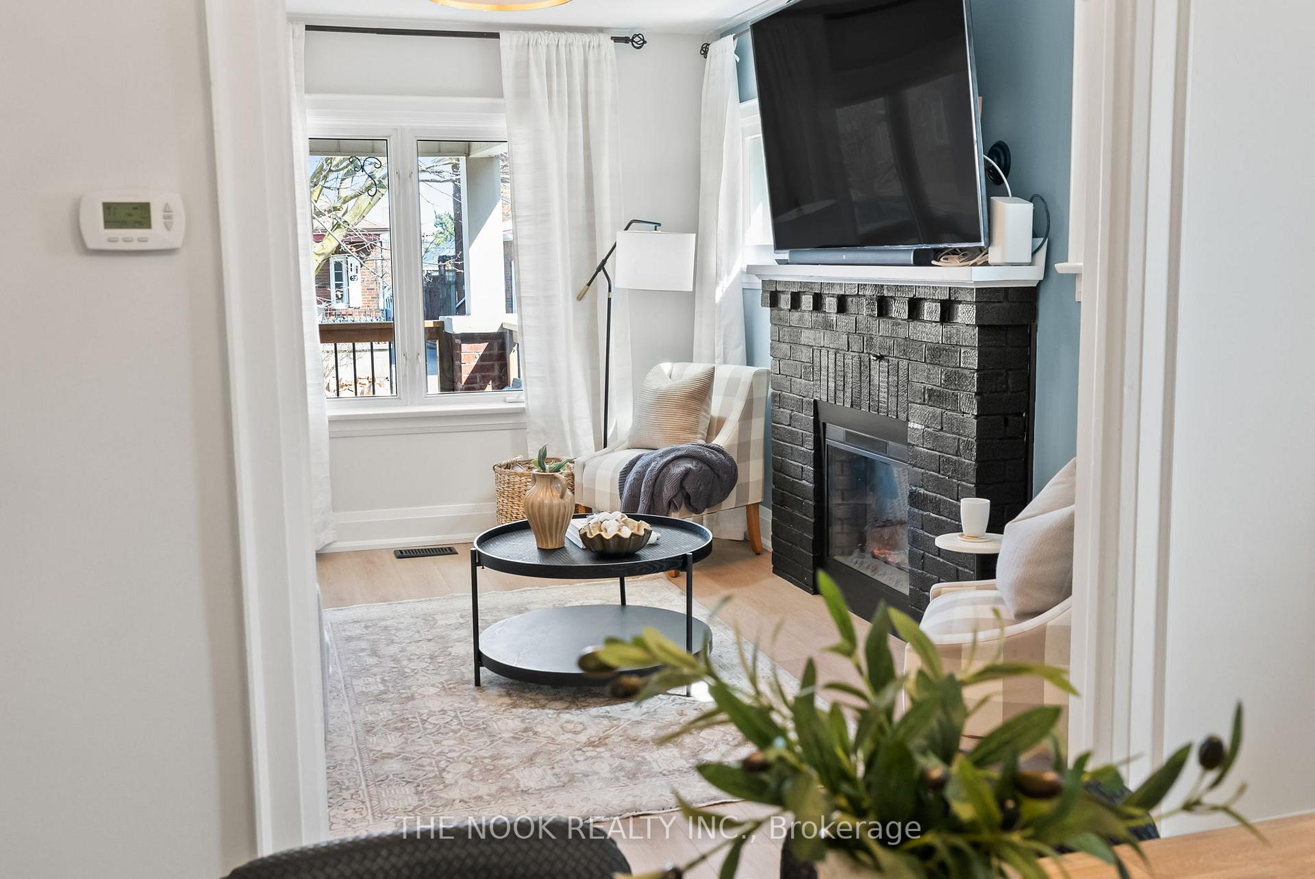 Photo 13 of 56 Warren Avenue, Oshawa, McLaughlin — HOMEH