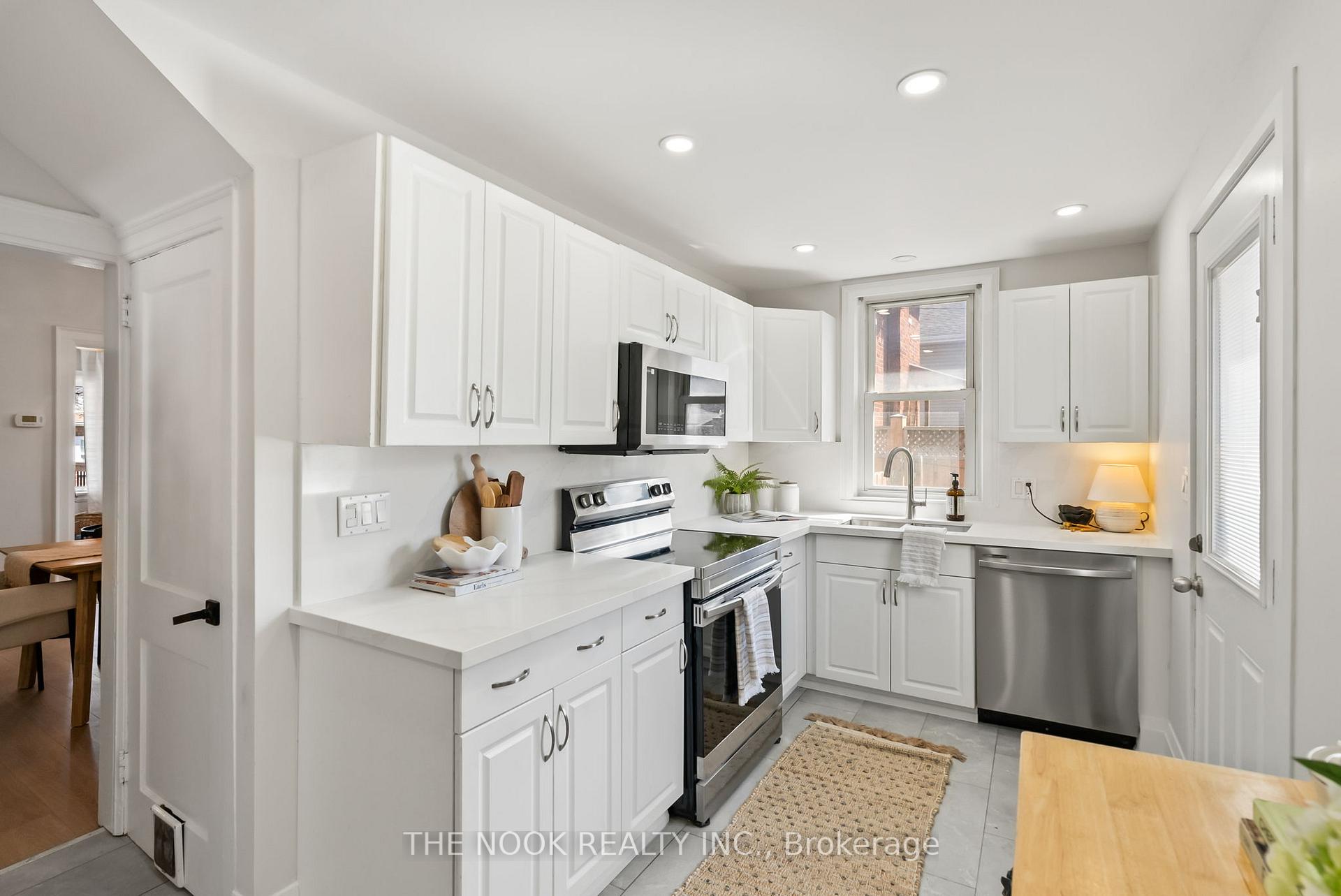 Photo 12 of 56 Warren Avenue, Oshawa, McLaughlin — HOMEH