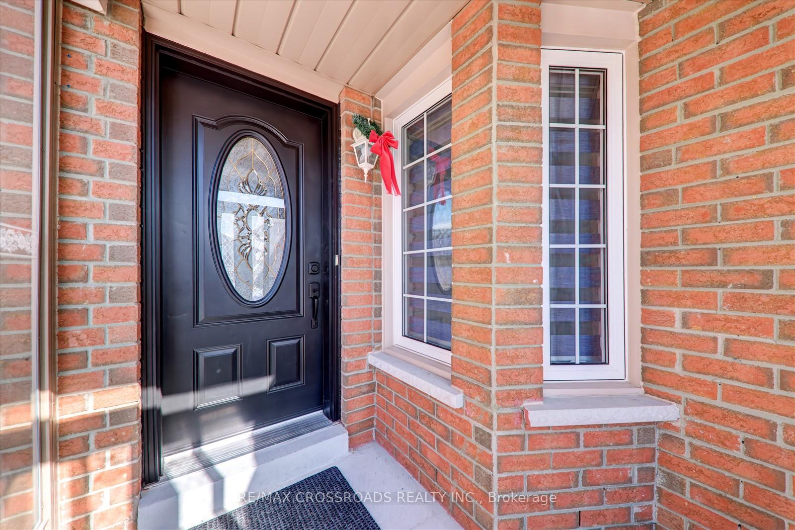 Photo 3 of 94 Walford Road, Markham, Middlefield — HOMEH