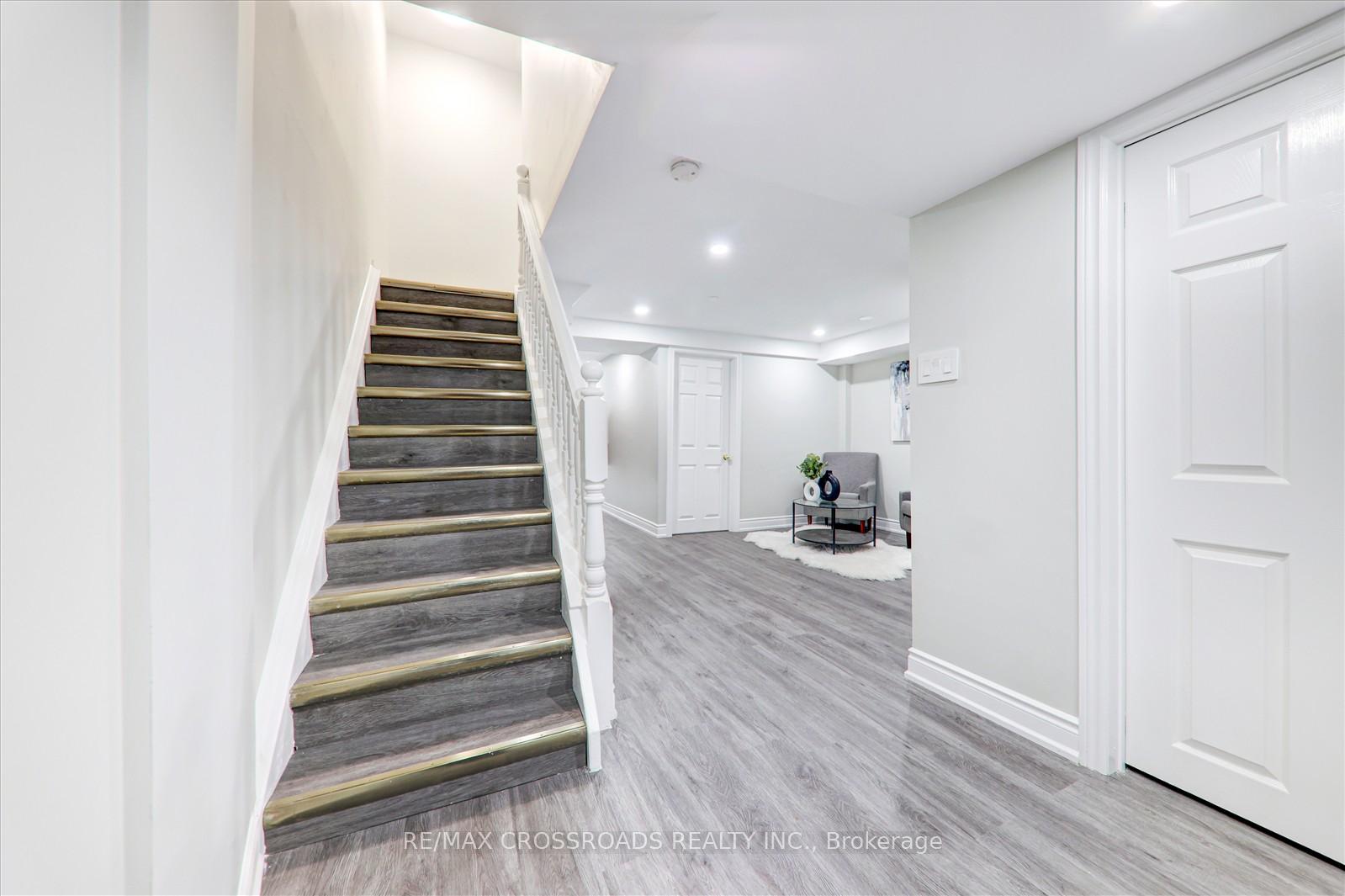 Photo 26 of 94 Walford Road, Markham, Middlefield — HOMEH