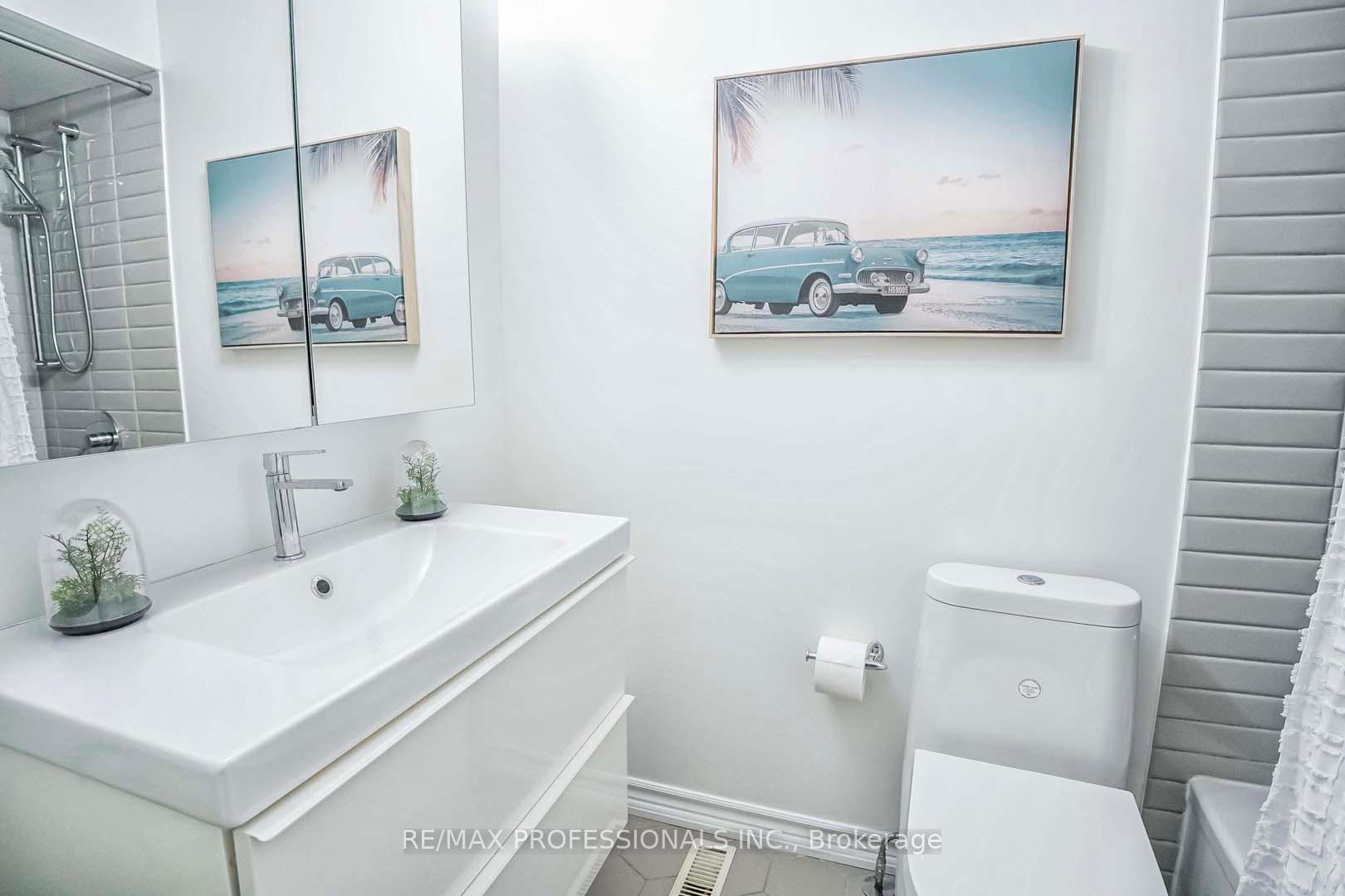 Photo 18 of 14 Kellner Court, Toronto, Woodbine Corridor — HOMEH