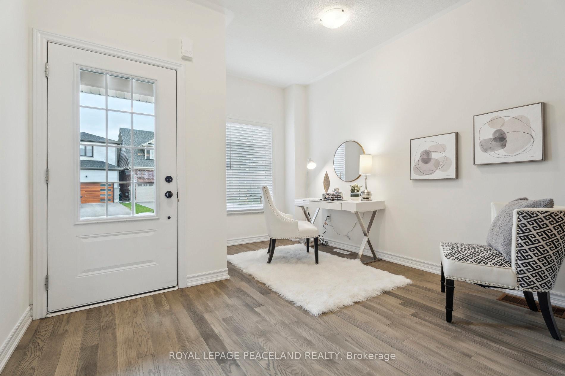 Photo 2 of 15 Harvest Crescent, Barrie, Rural Barrie Southeast — HOMEH