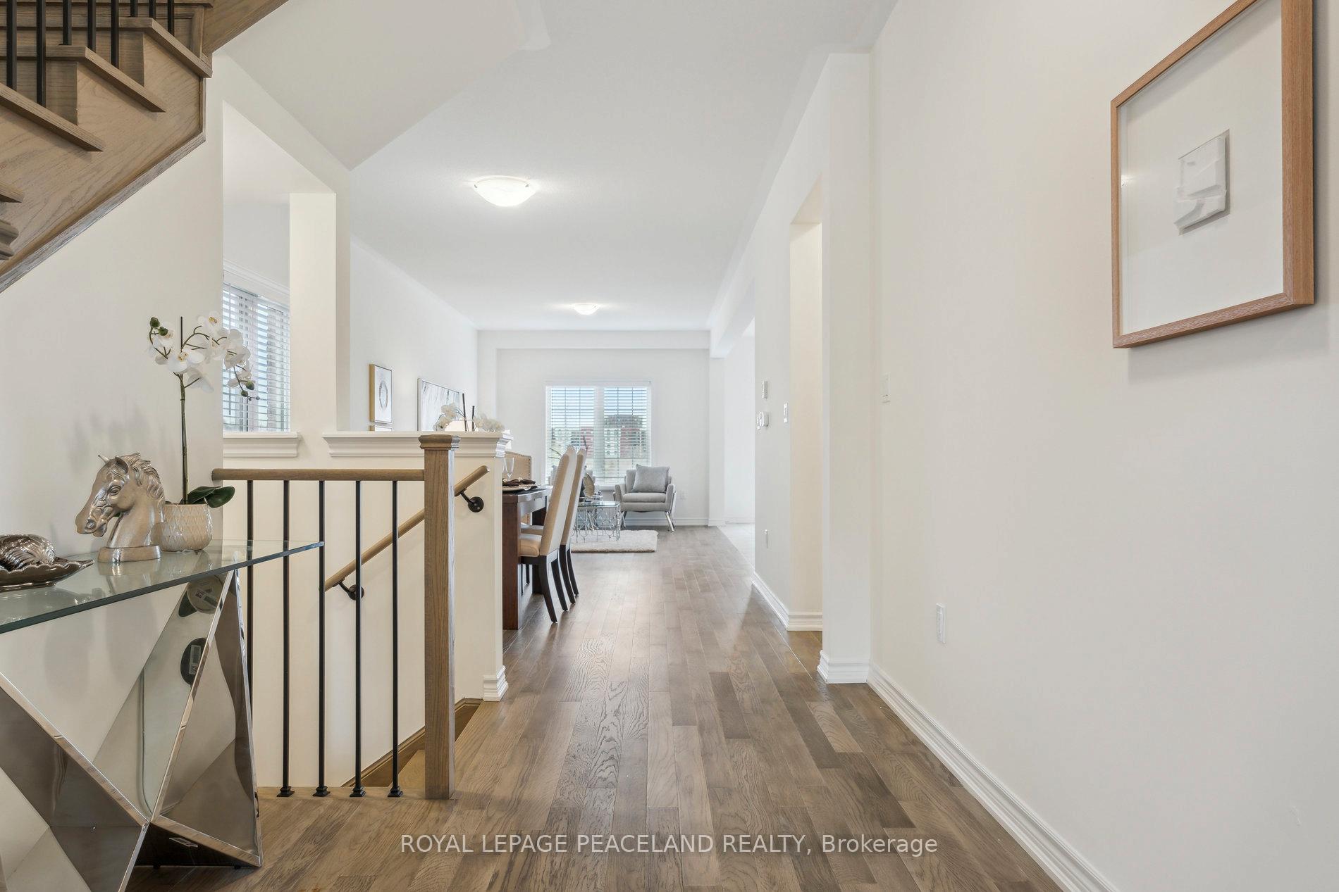 Photo 9 of 15 Harvest Crescent, Barrie, Rural Barrie Southeast — HOMEH