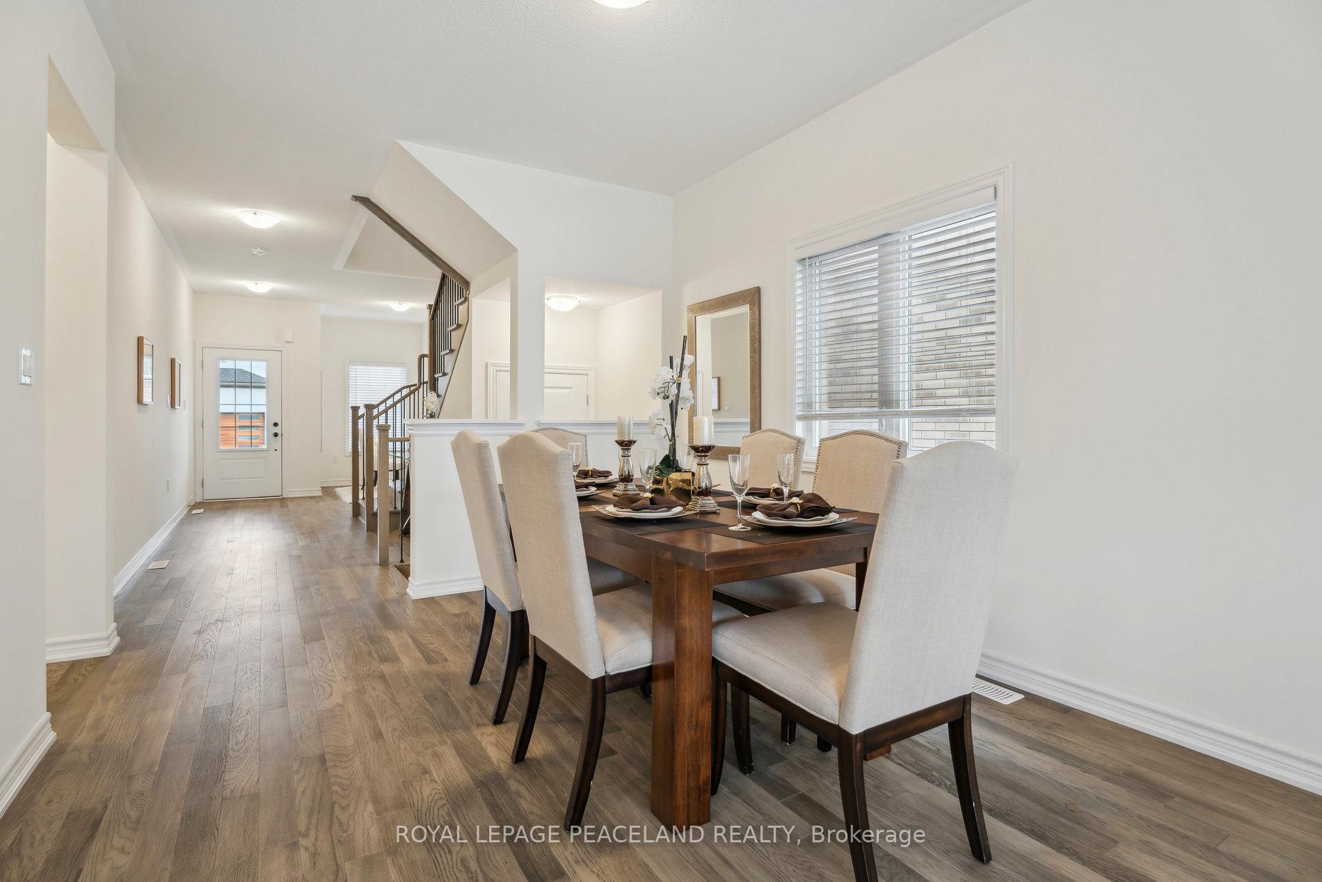 Photo 12 of 15 Harvest Crescent, Barrie, Rural Barrie Southeast — HOMEH