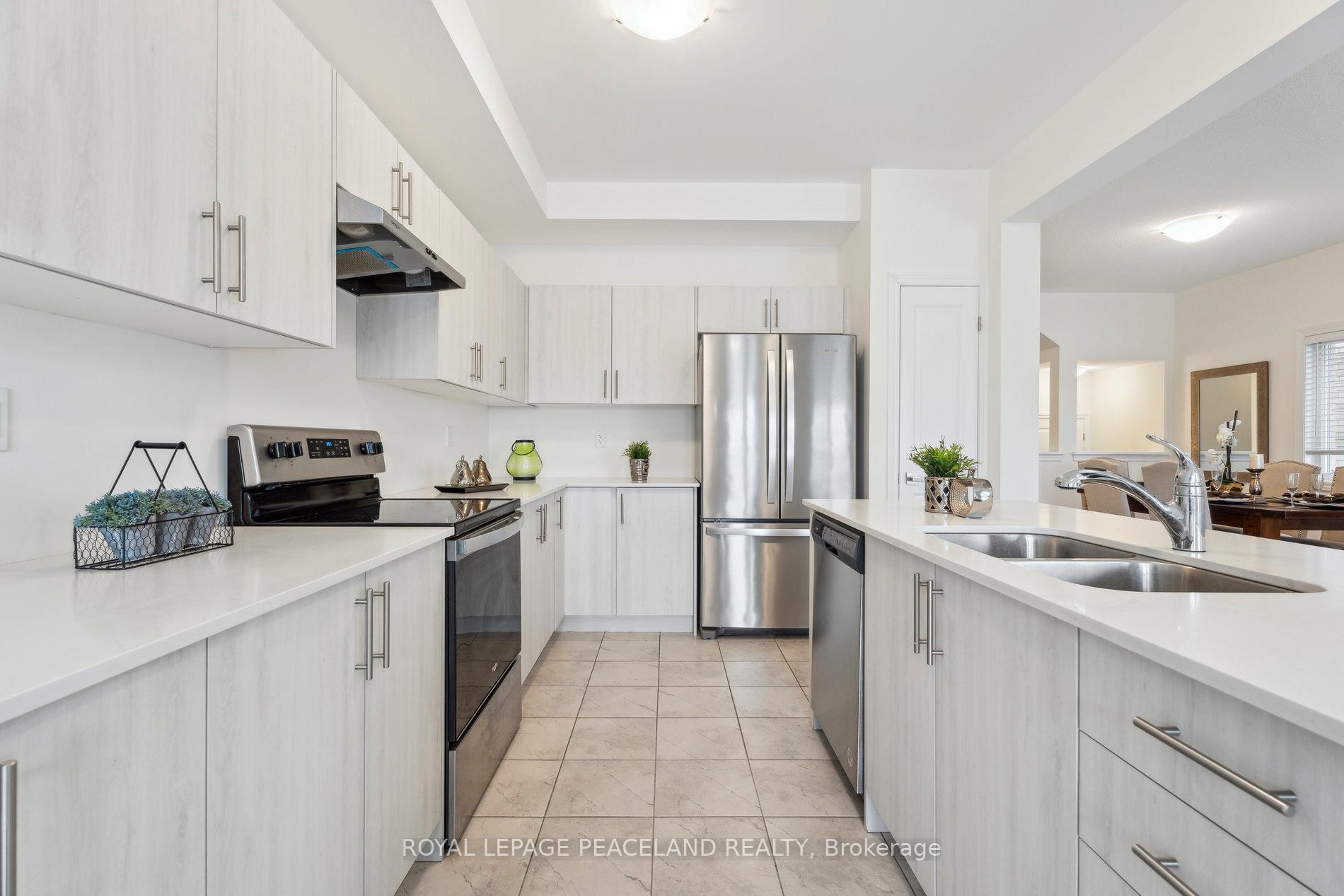 Photo 5 of 15 Harvest Crescent, Barrie, Rural Barrie Southeast — HOMEH