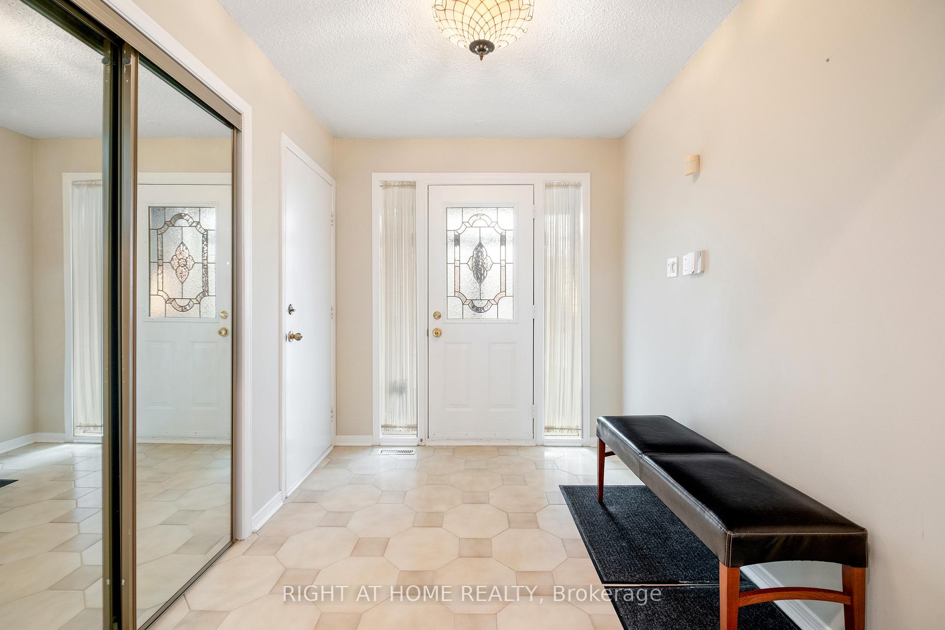 Photo 7 of 30 Glendale Road, Markham, Thornlea — HOMEH