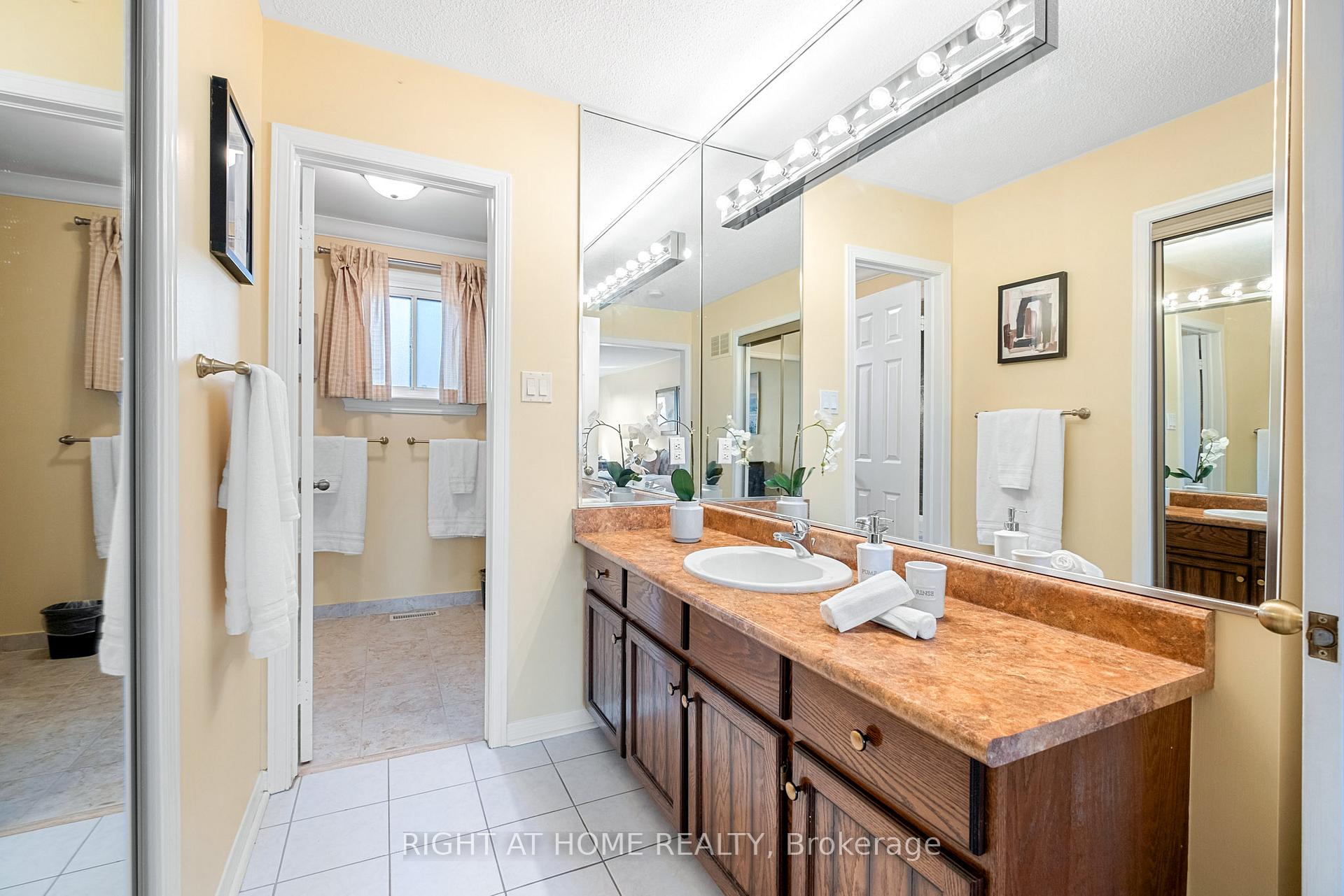 Photo 12 of 30 Glendale Road, Markham, Thornlea — HOMEH
