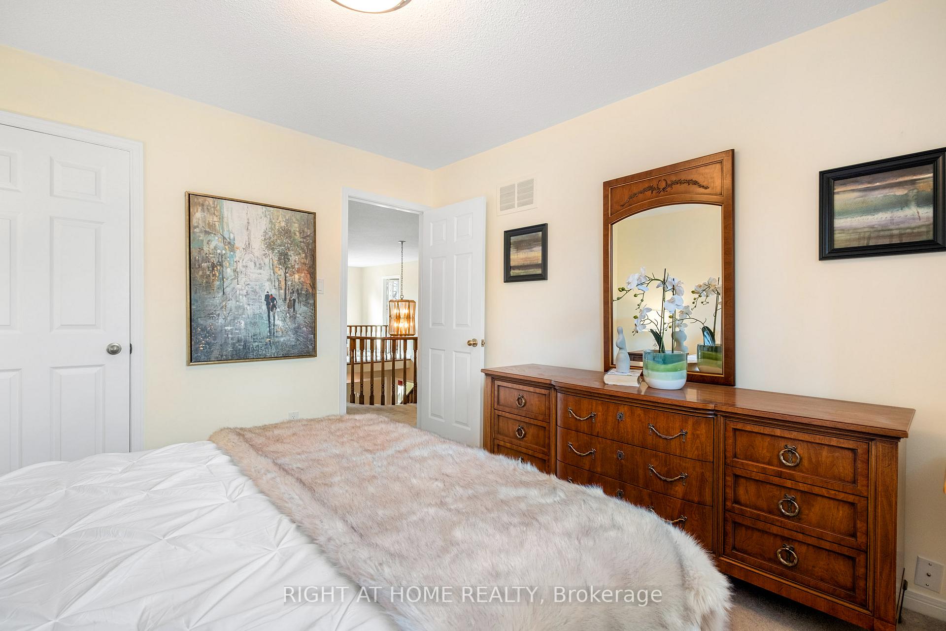 Photo 10 of 30 Glendale Road, Markham, Thornlea — HOMEH