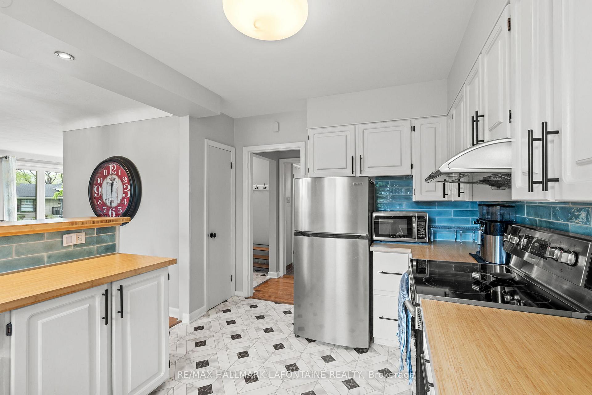 Photo 13 of 553 Browning Avenue, Ottawa, Riverview Park — HOMEH