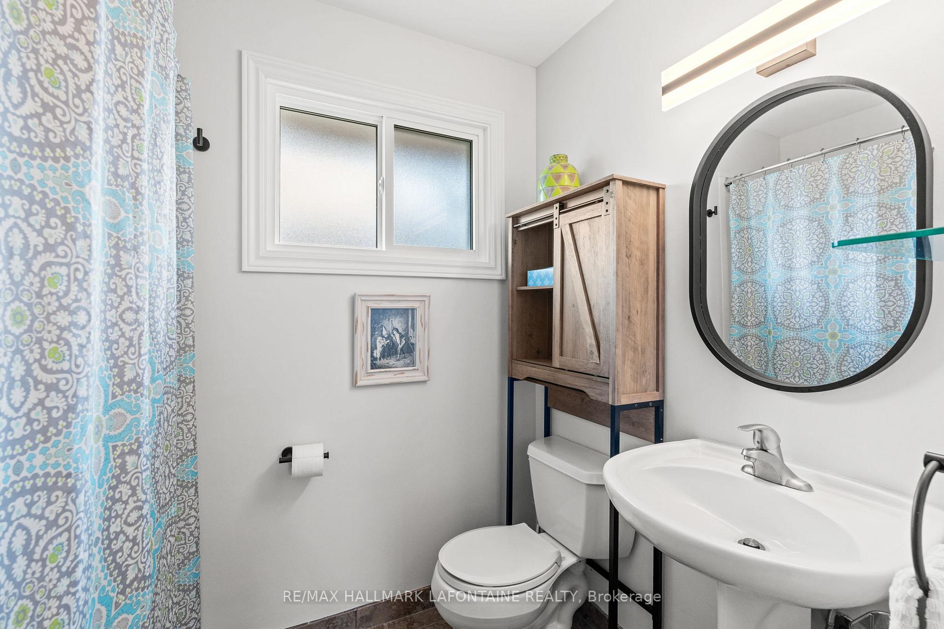 Photo 21 of 553 Browning Avenue, Ottawa, Riverview Park — HOMEH