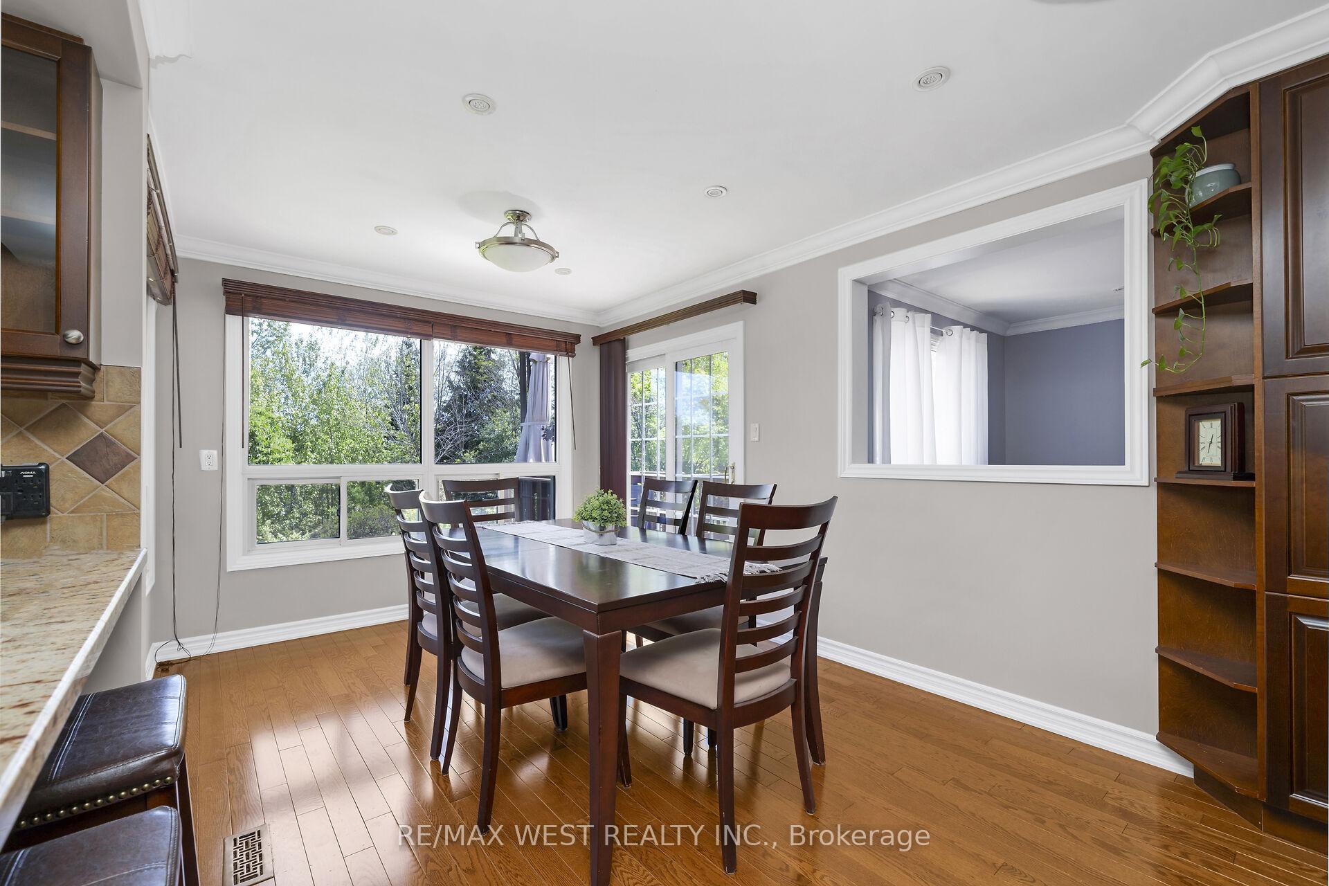 Photo 8 of 65 Belmont Crescent, Vaughan, Maple — HOMEH