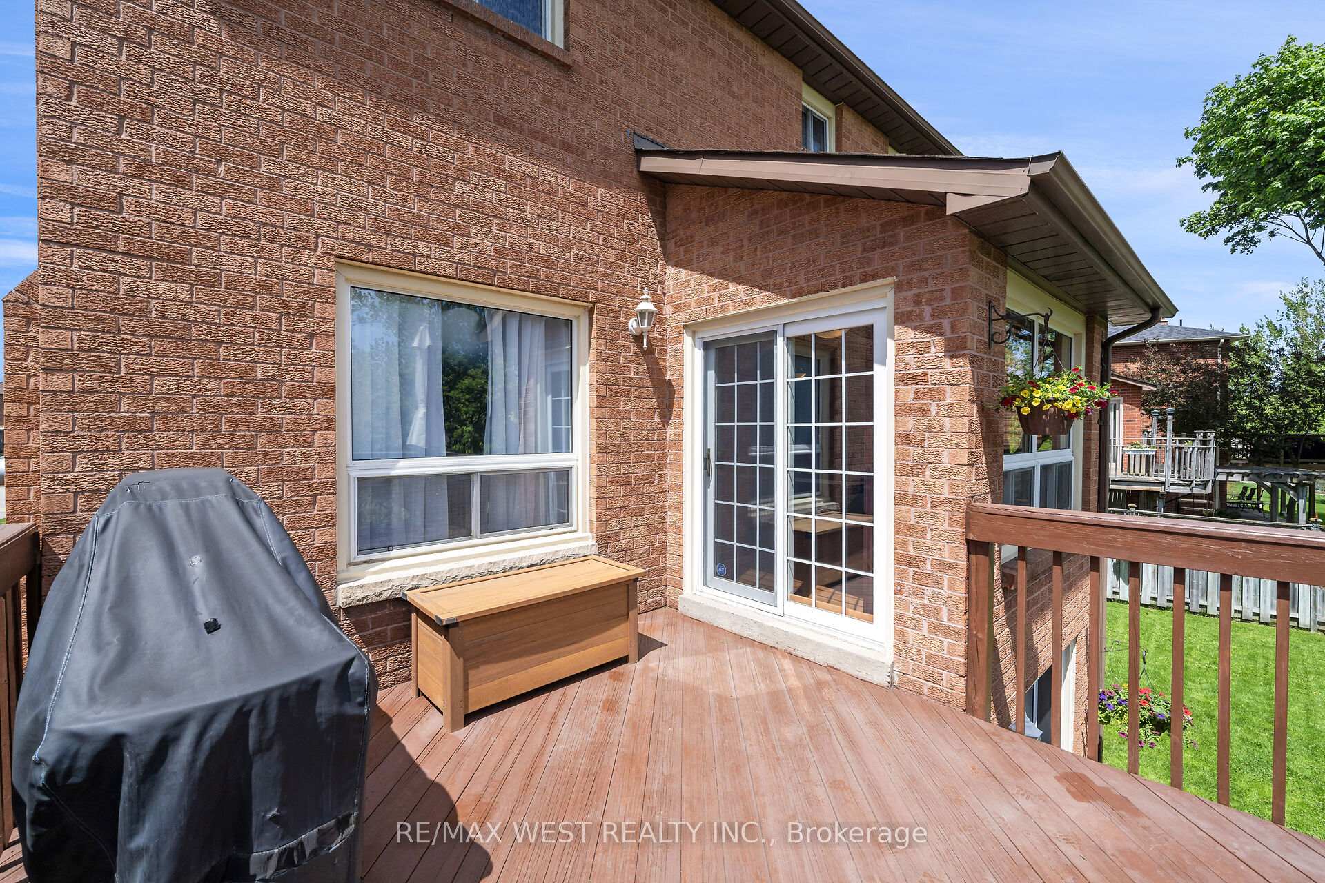 Photo 13 of 65 Belmont Crescent, Vaughan, Maple — HOMEH