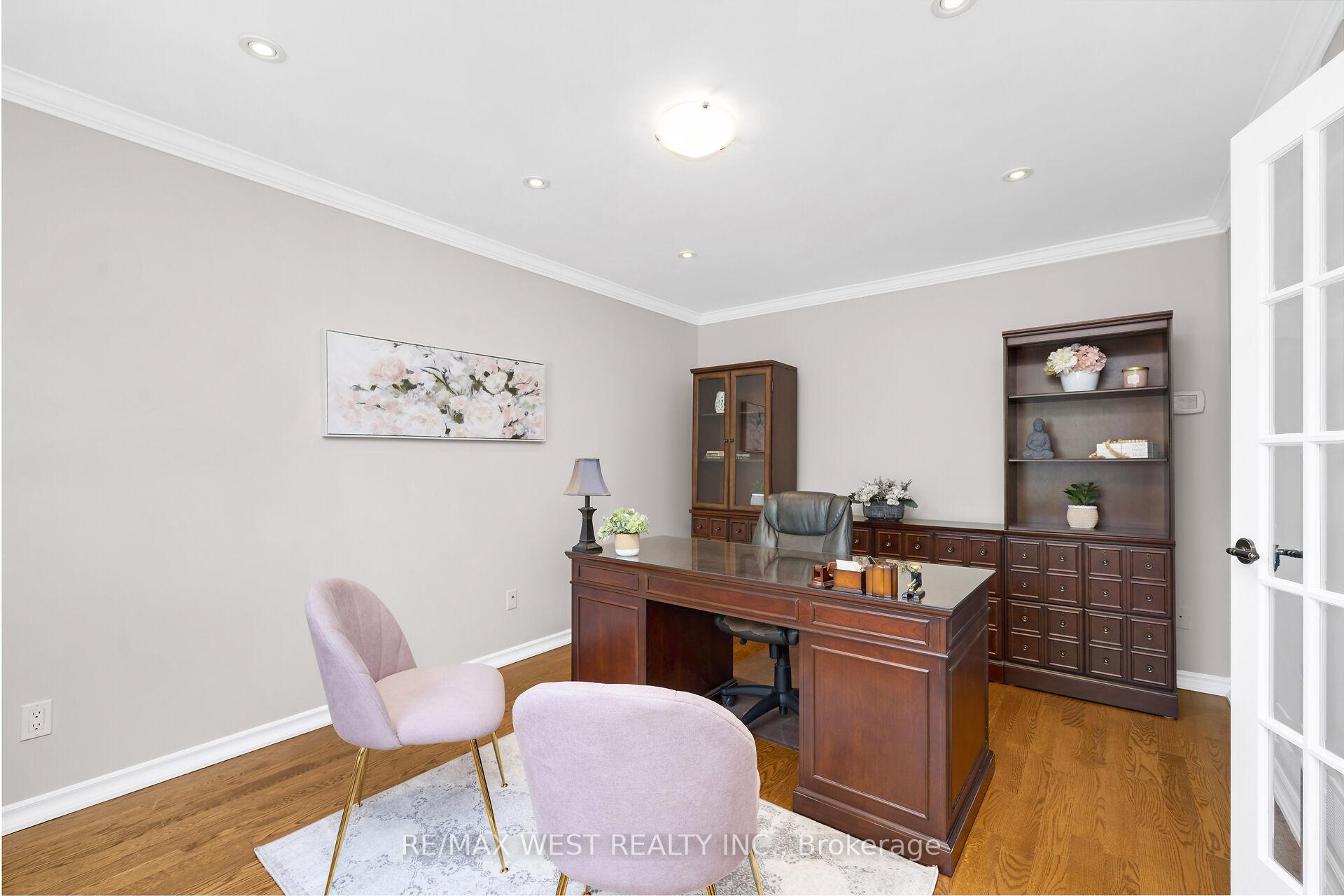 Photo 12 of 65 Belmont Crescent, Vaughan, Maple — HOMEH
