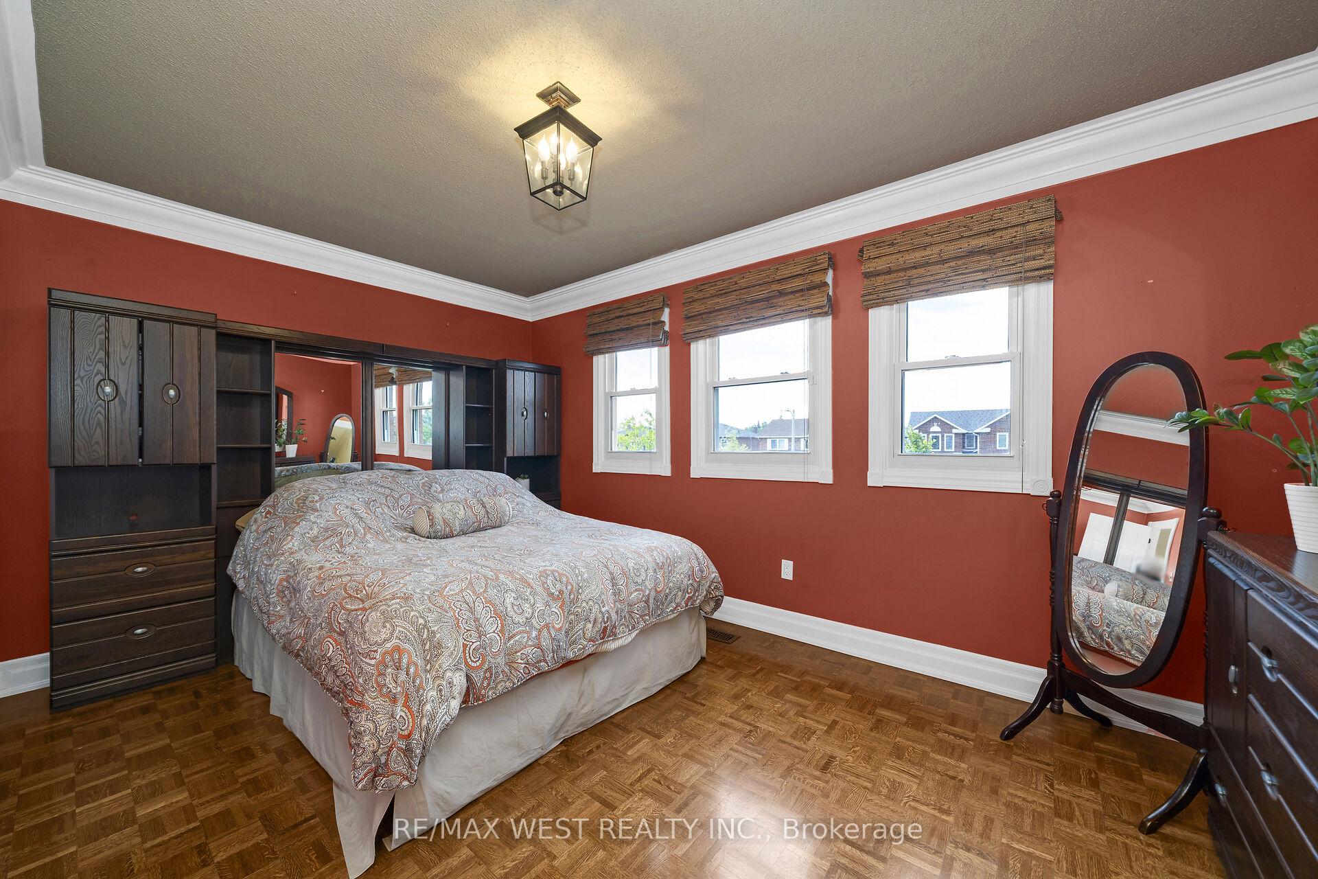 Photo 31 of 65 Belmont Crescent, Vaughan, Maple — HOMEH