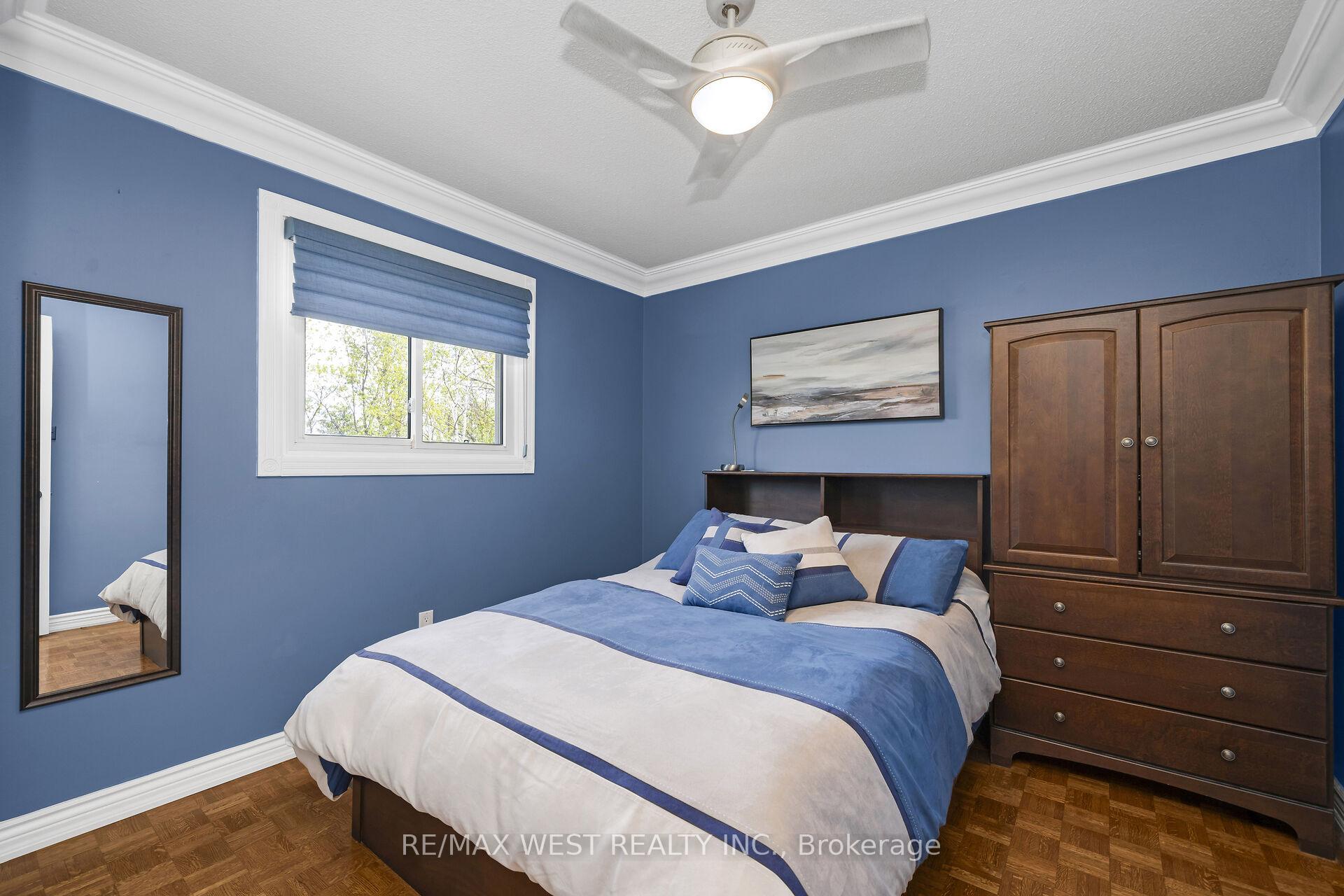 Photo 37 of 65 Belmont Crescent, Vaughan, Maple — HOMEH