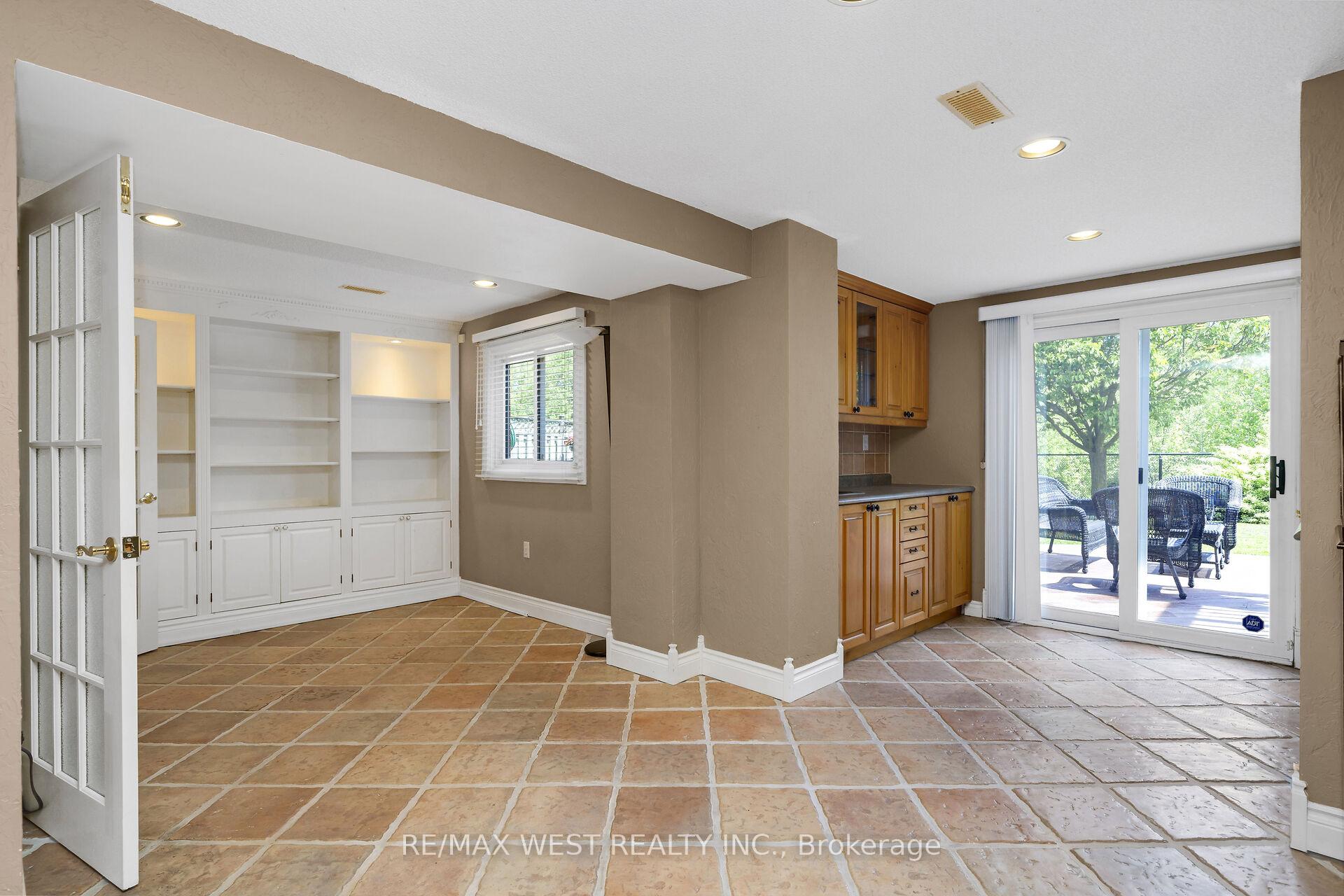 Photo 20 of 65 Belmont Crescent, Vaughan, Maple — HOMEH