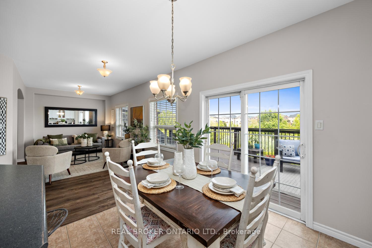 Photo 12 of 199 Fenning Drive, Clarington, Courtice — HOMEH