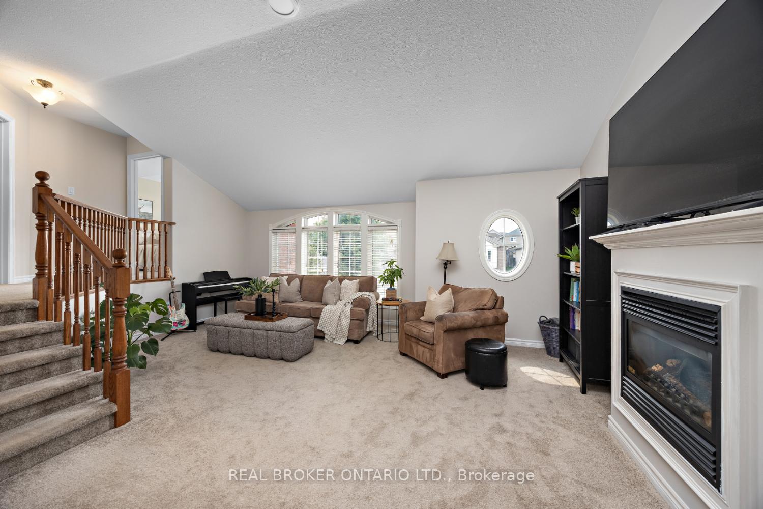 Photo 21 of 199 Fenning Drive, Clarington, Courtice — HOMEH