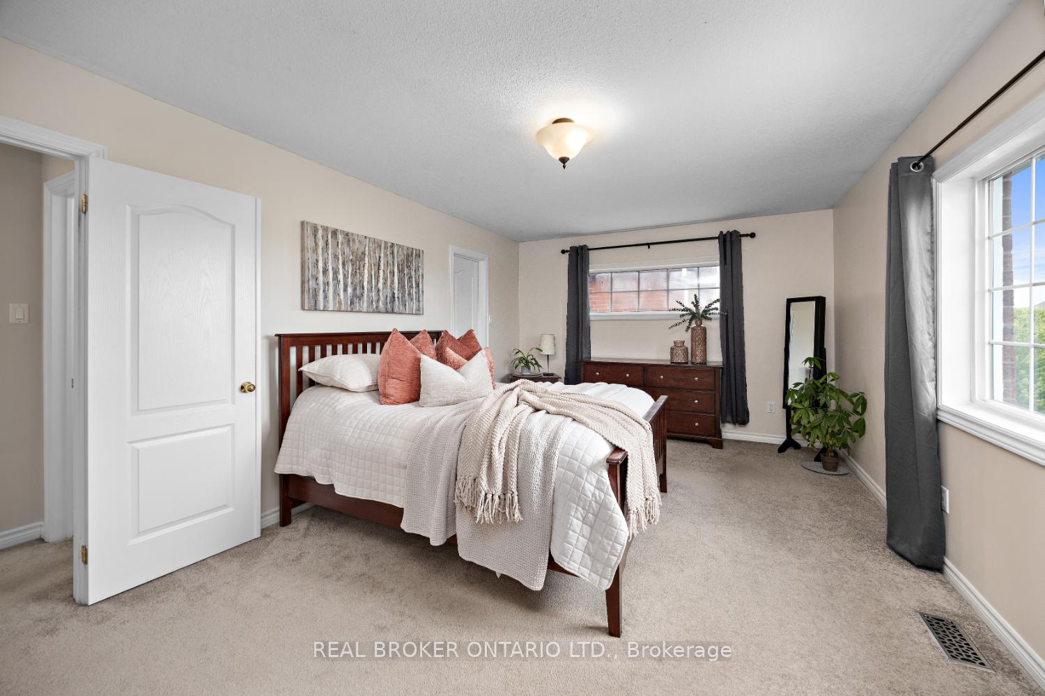 Photo 22 of 199 Fenning Drive, Clarington, Courtice — HOMEH