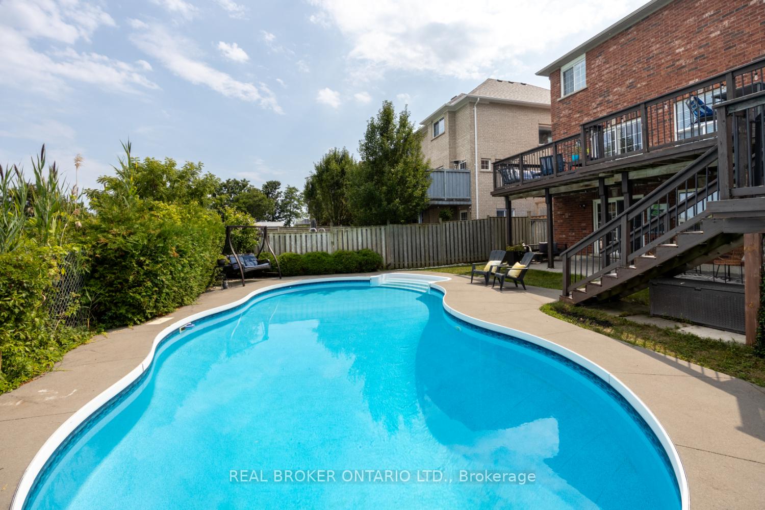 Photo 32 of 199 Fenning Drive, Clarington, Courtice — HOMEH