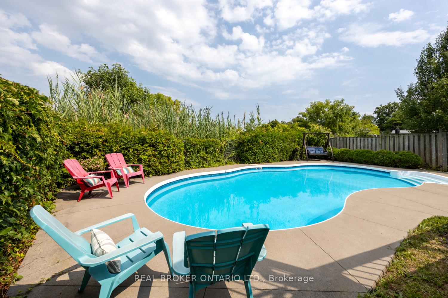Photo 33 of 199 Fenning Drive, Clarington, Courtice — HOMEH