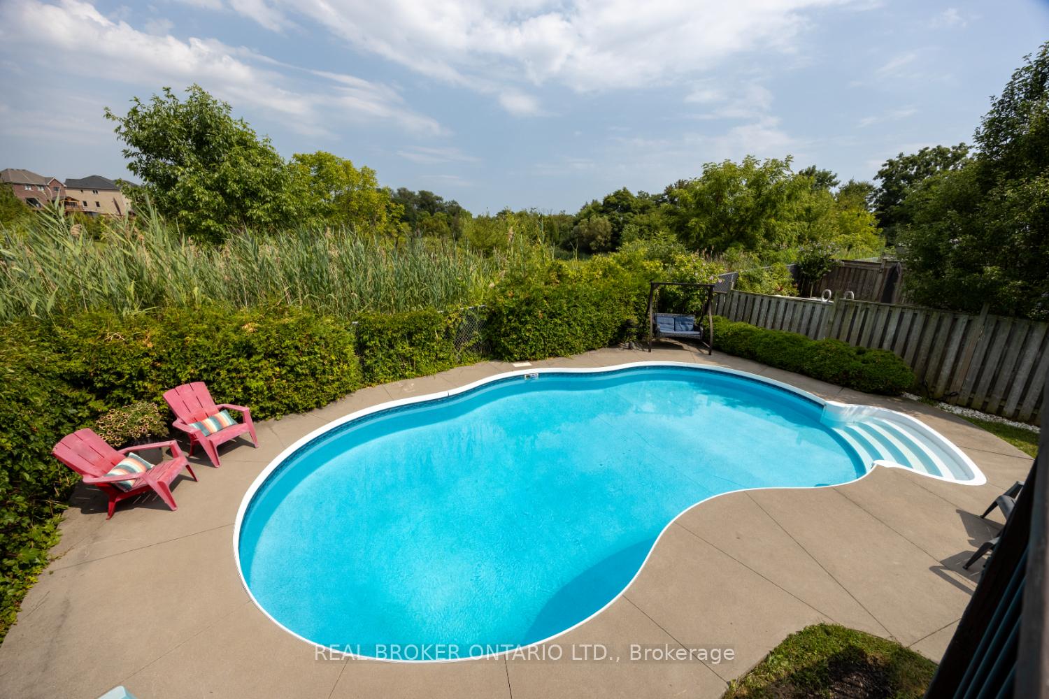 Photo 35 of 199 Fenning Drive, Clarington, Courtice — HOMEH