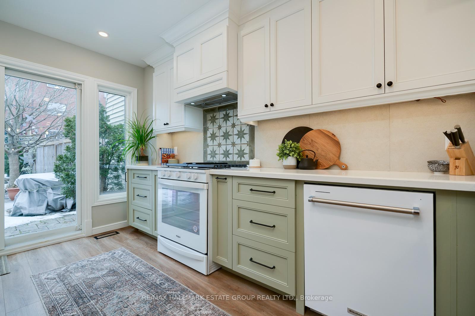 Photo 9 of 52 Rhodes Avenue, Toronto, Greenwood-Coxwell — HOMEH
