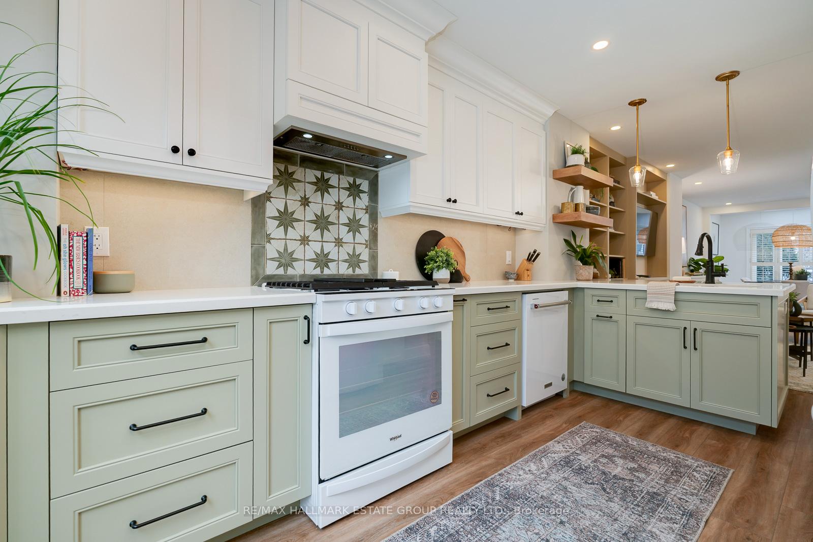 Photo 17 of 52 Rhodes Avenue, Toronto, Greenwood-Coxwell — HOMEH