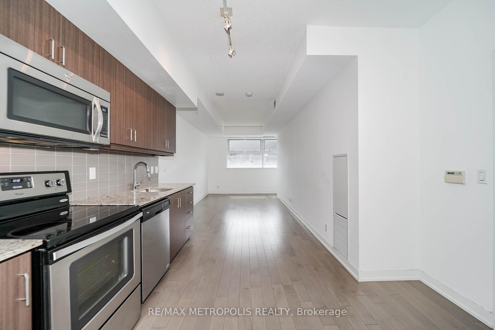Photo 13 of Unit 602, 10 Willison Square, Toronto, Kensington-Chinatown — HOMEH