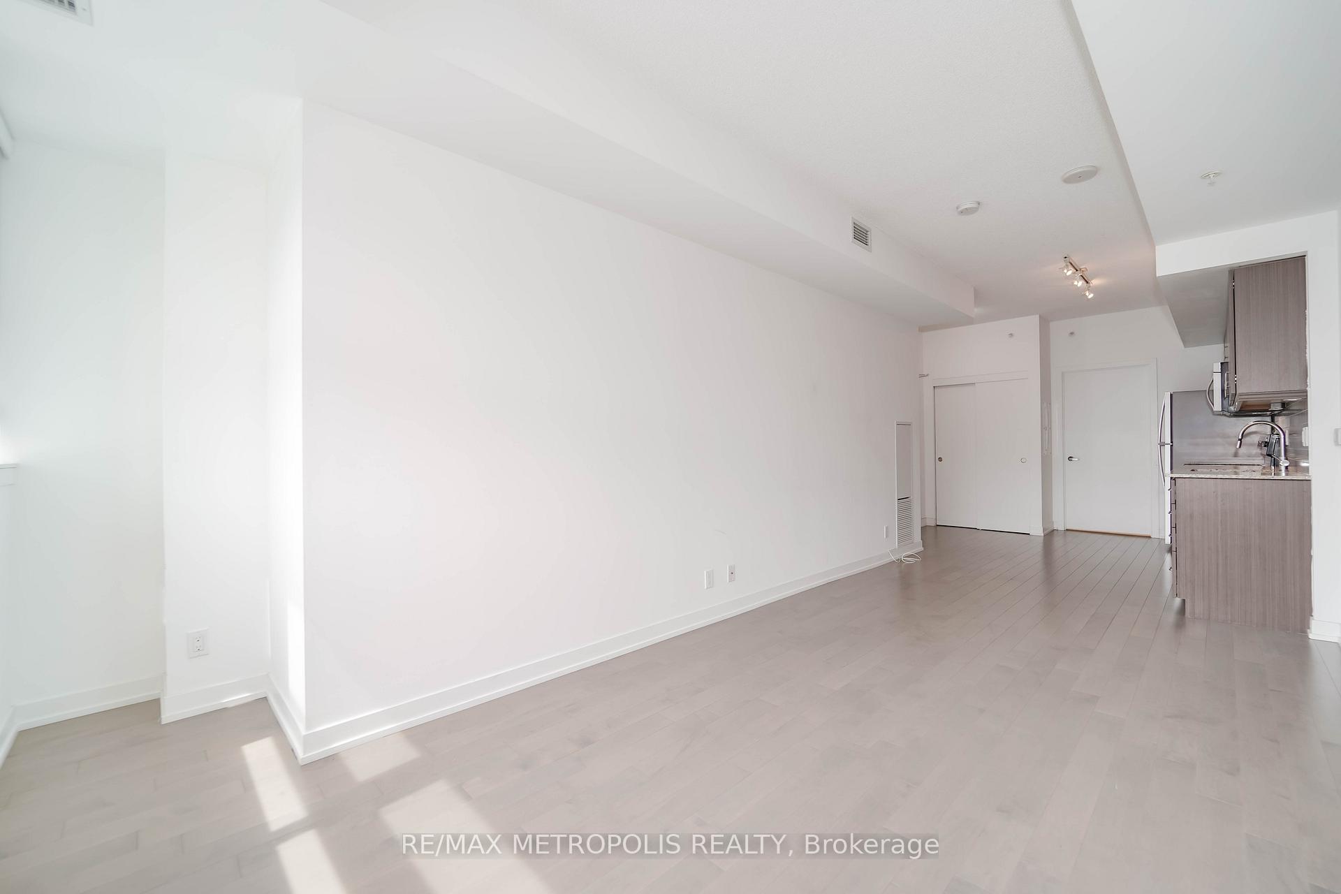 Photo 3 of Unit 602, 10 Willison Square, Toronto, Kensington-Chinatown — HOMEH