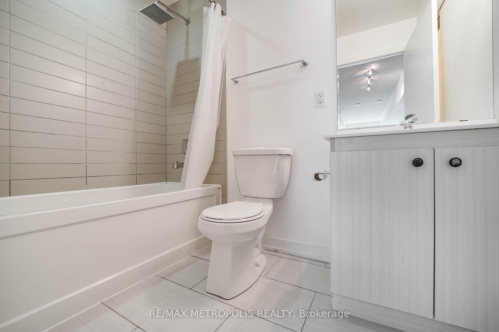 Photo 16 of Unit 602, 10 Willison Square, Toronto, Kensington-Chinatown — HOMEH