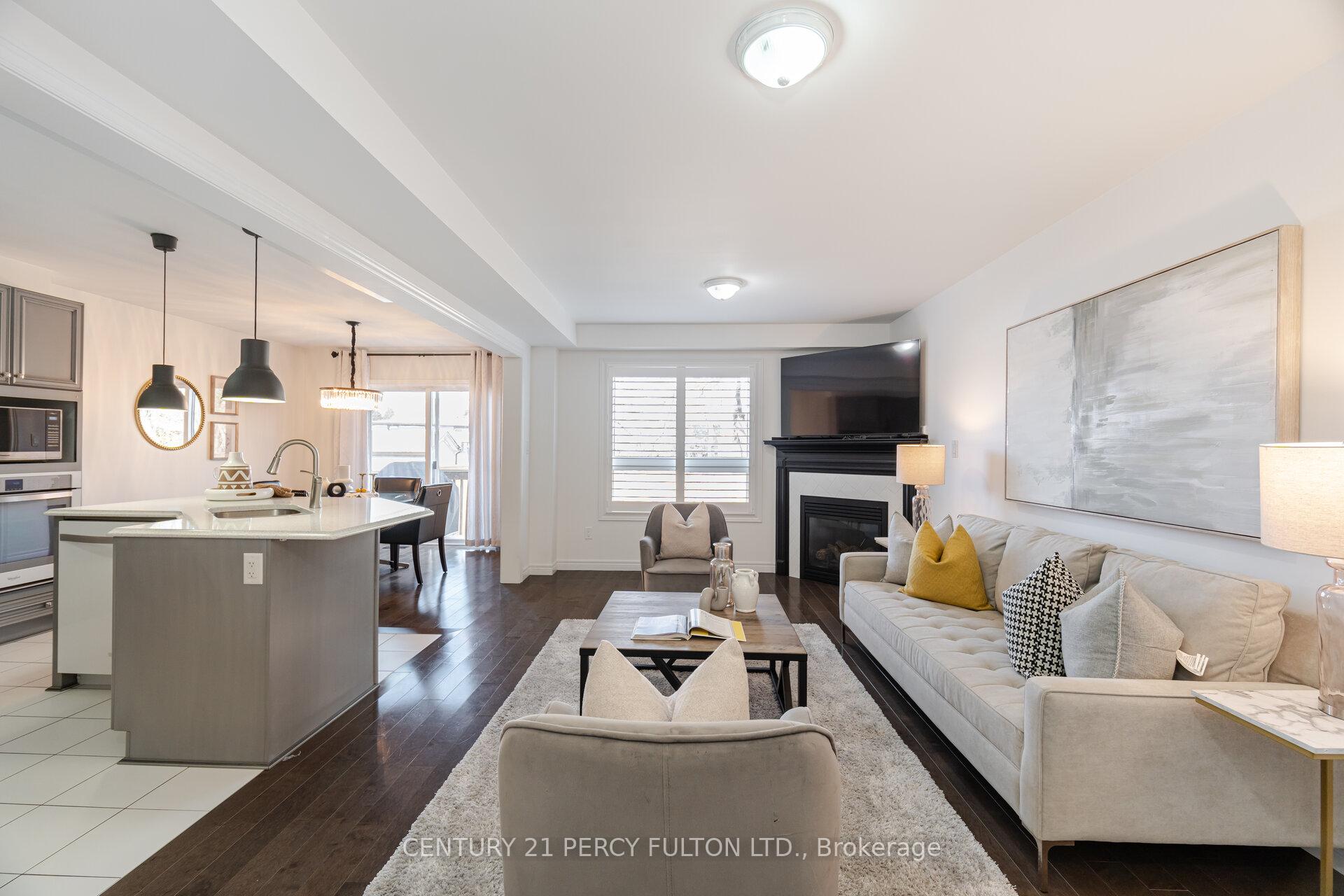 Photo 5 of 68 Mcmann Crescent, Clarington, Courtice — HOMEH