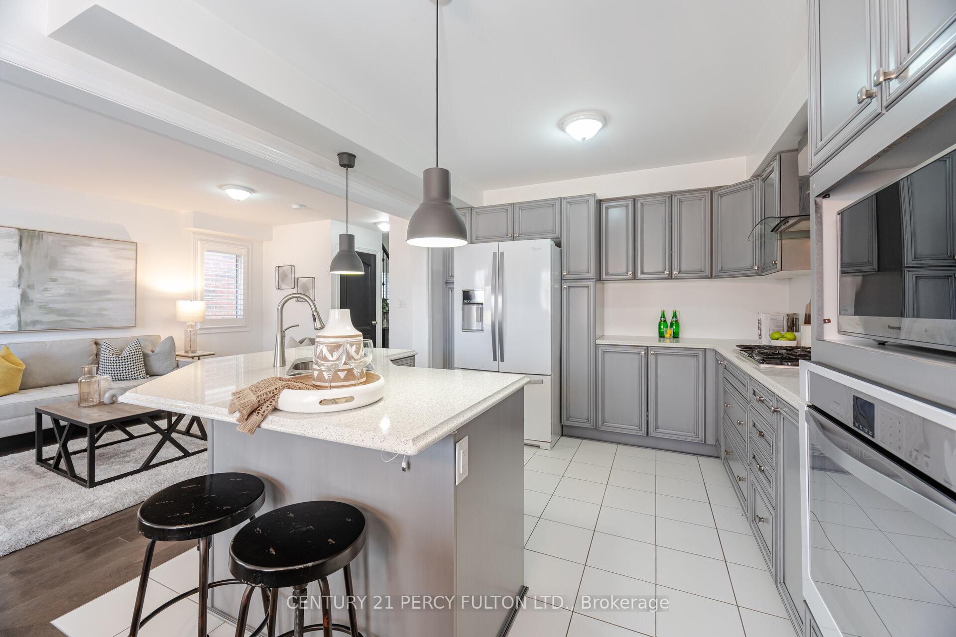 Photo 7 of 68 Mcmann Crescent, Clarington, Courtice — HOMEH