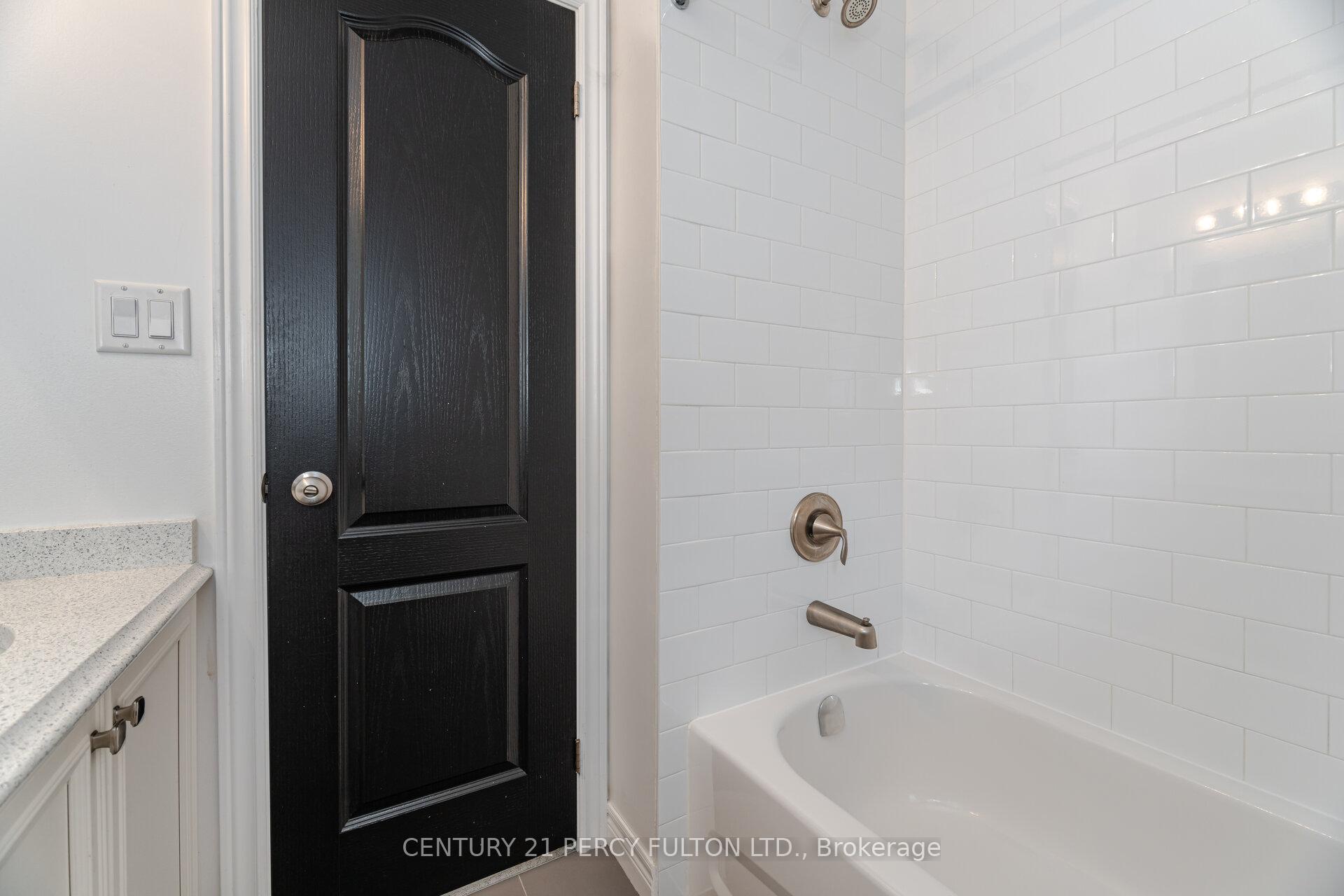 Photo 21 of 68 Mcmann Crescent, Clarington, Courtice — HOMEH