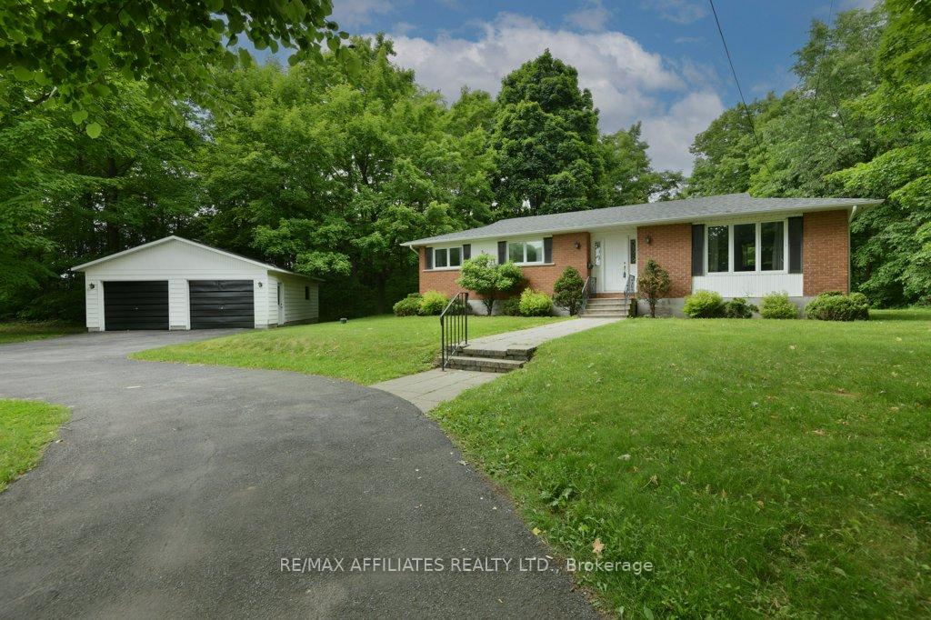 Photo 1 of 515 Bridge Street, Carleton Place — HOMEH