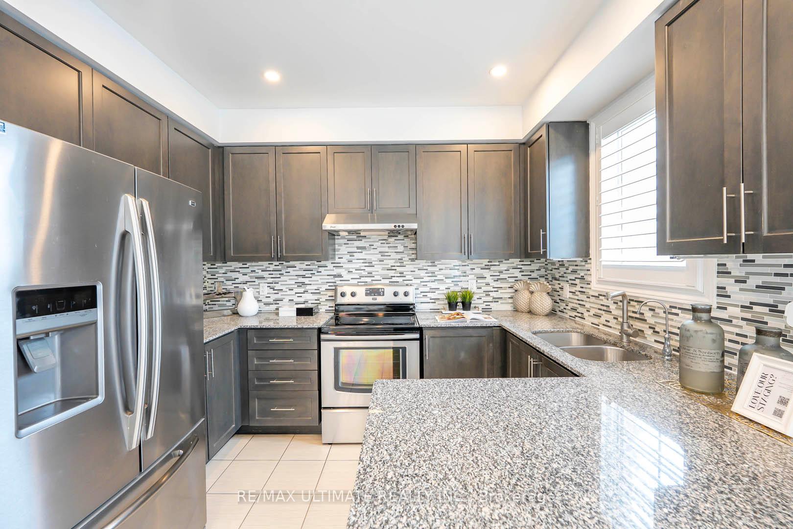 Photo 12 of 70 Carolina Rose Crescent, Markham, Wismer — HOMEH