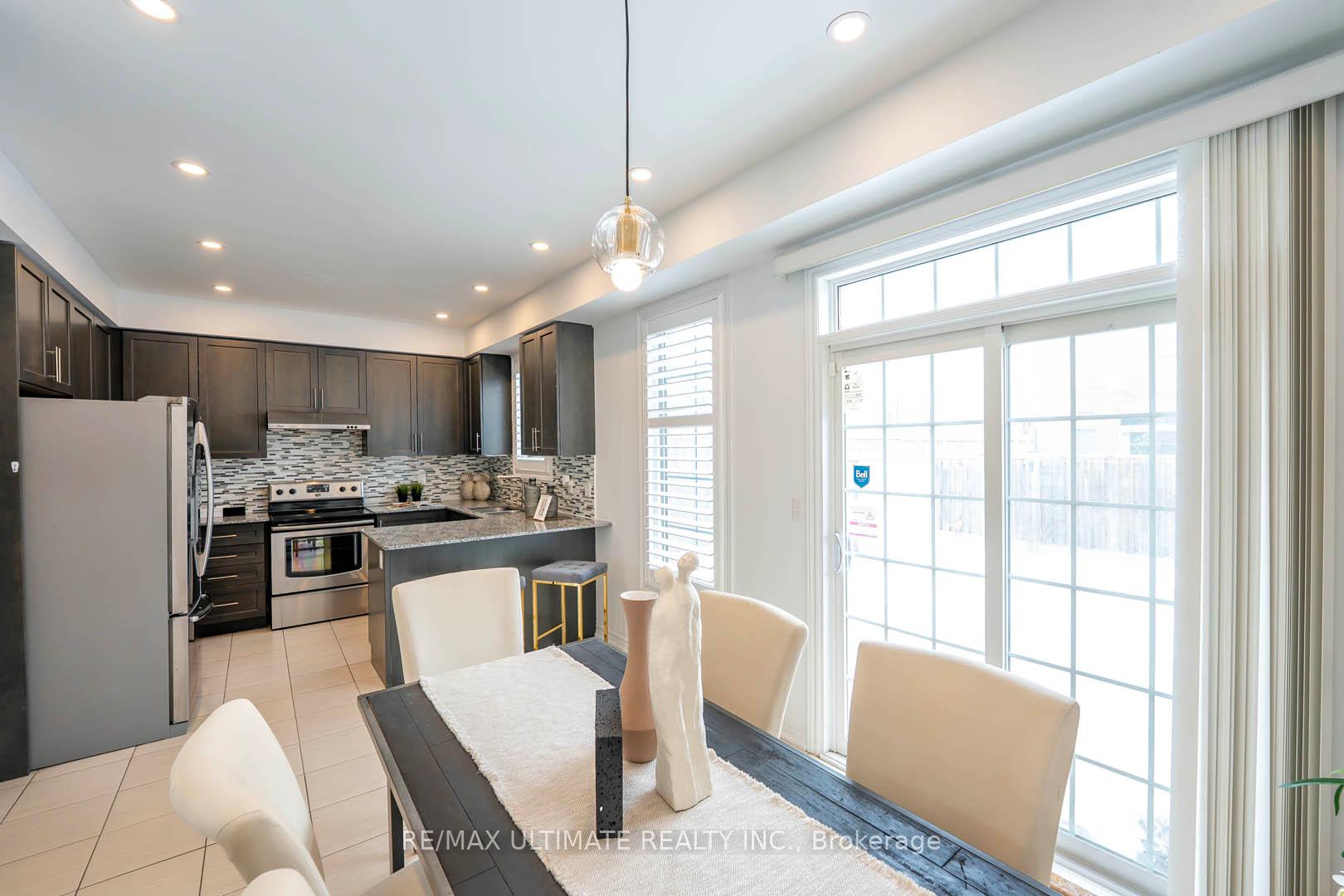 Photo 18 of 70 Carolina Rose Crescent, Markham, Wismer — HOMEH